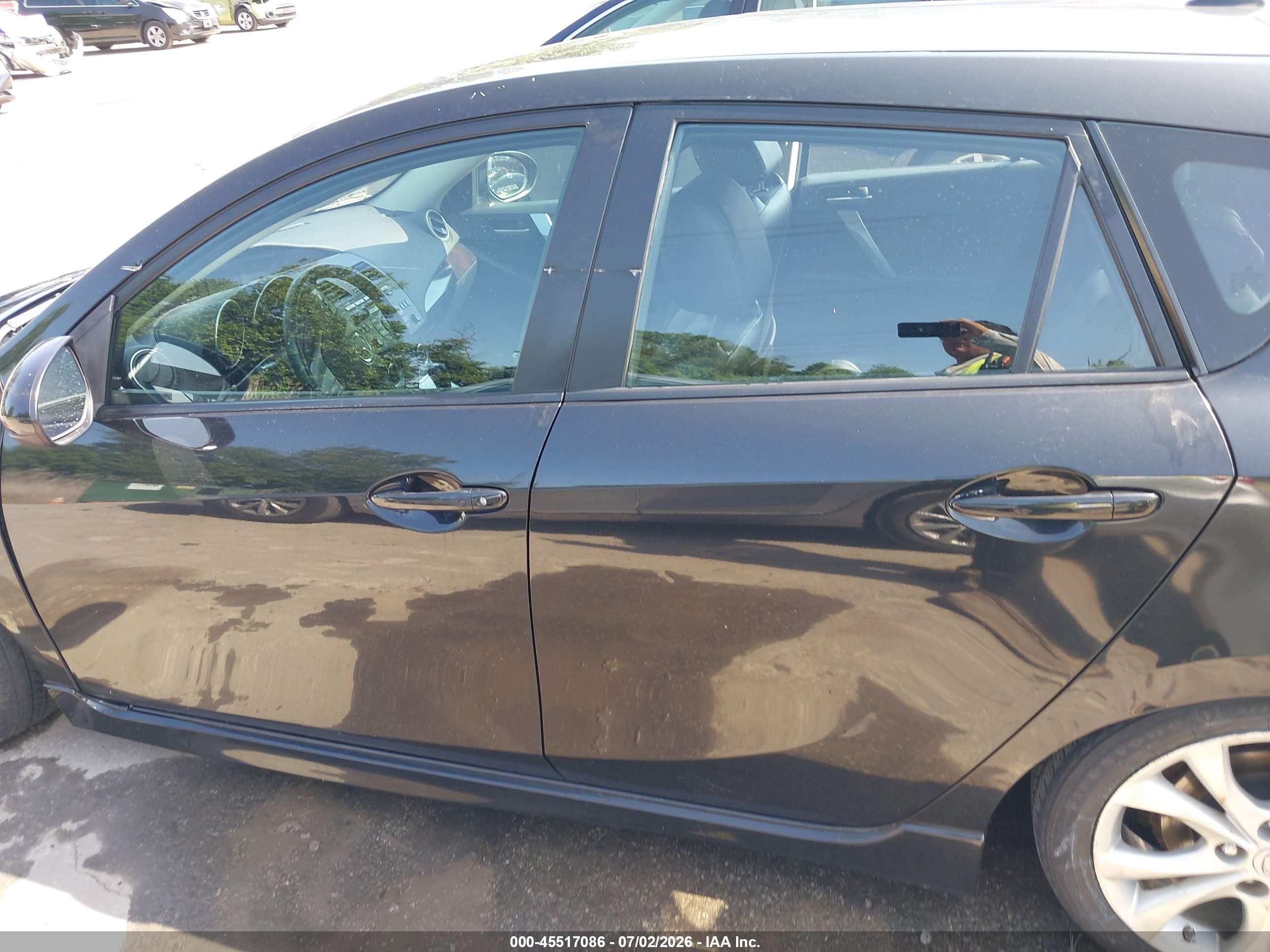 2011 Mazda Mazda3 S Grand Touring Черный vin: JM1BL1M67B1393125
