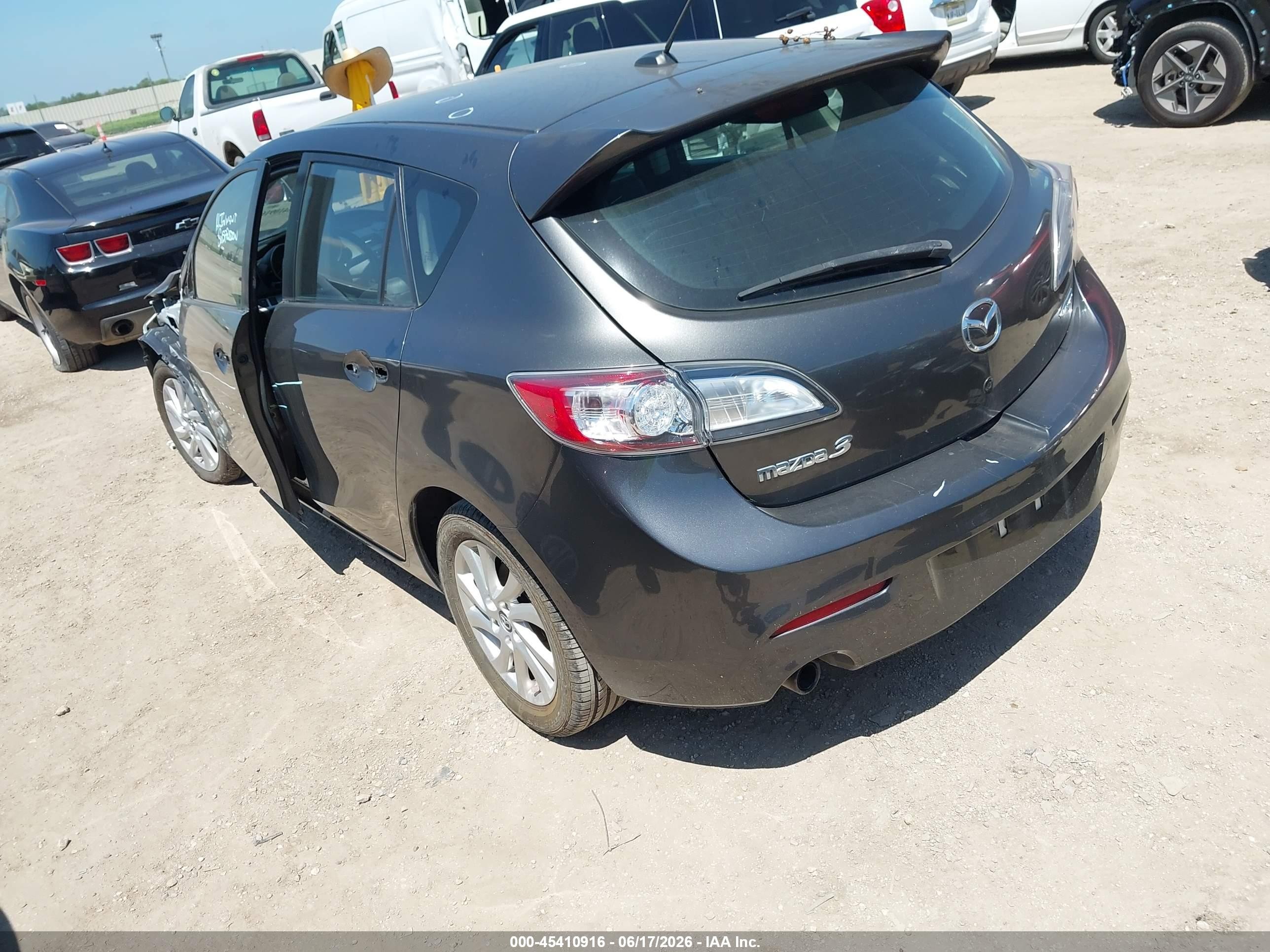 2013 Mazda Mazda3 I Grand Touring Gray vin: JM1BL1M74D1819588