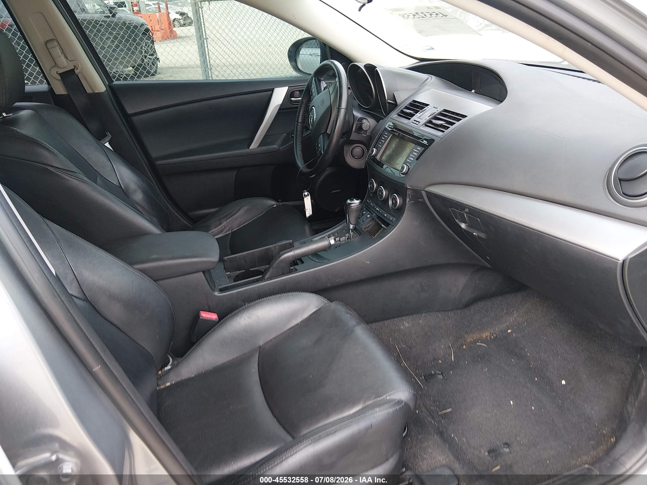2013 Mazda Mazda3 I Grand Touring Silver vin: JM1BL1M75D1792787