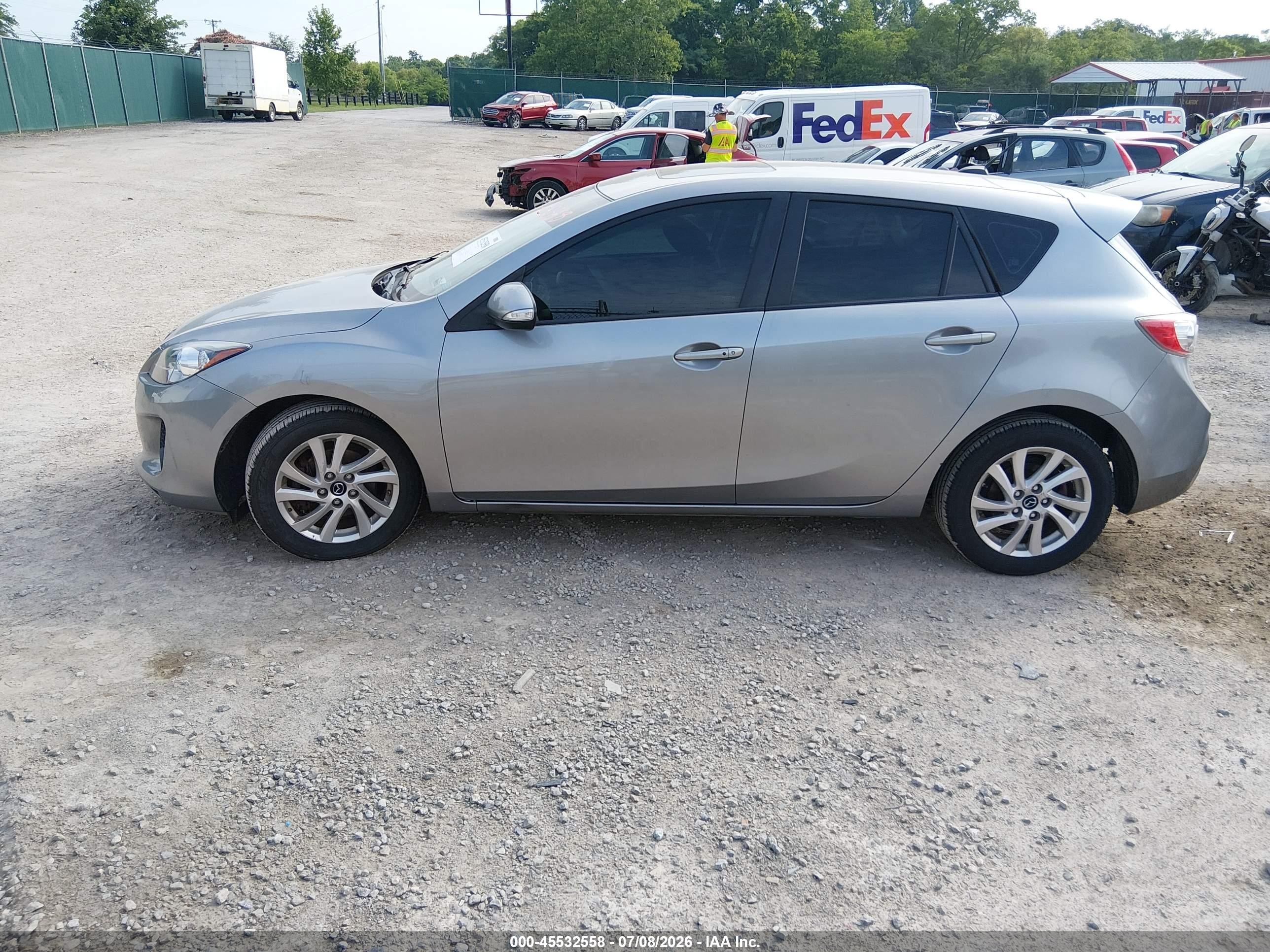 2013 Mazda Mazda3 I Grand Touring Silver vin: JM1BL1M75D1792787