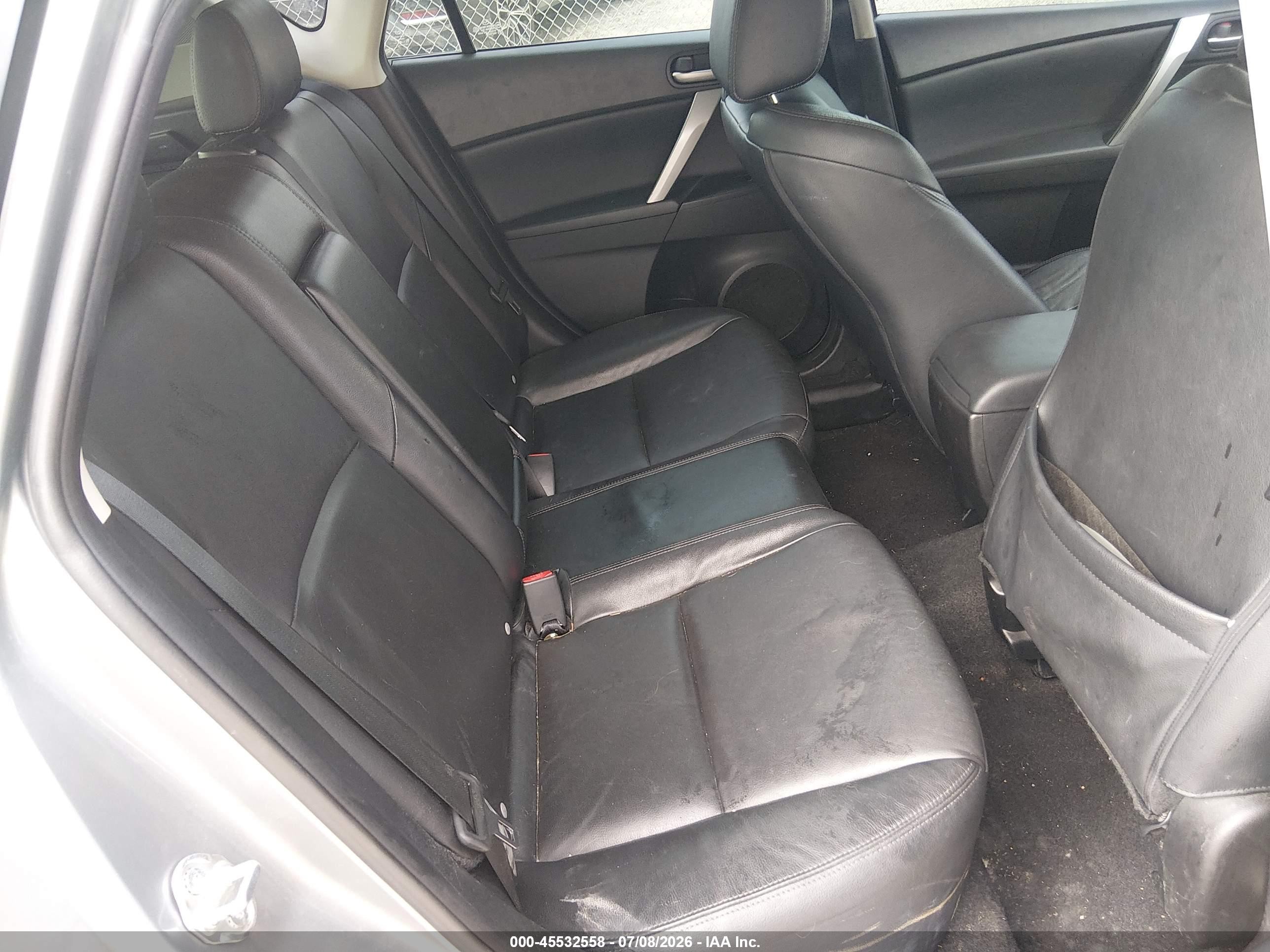 2013 Mazda Mazda3 I Grand Touring Silver vin: JM1BL1M75D1792787
