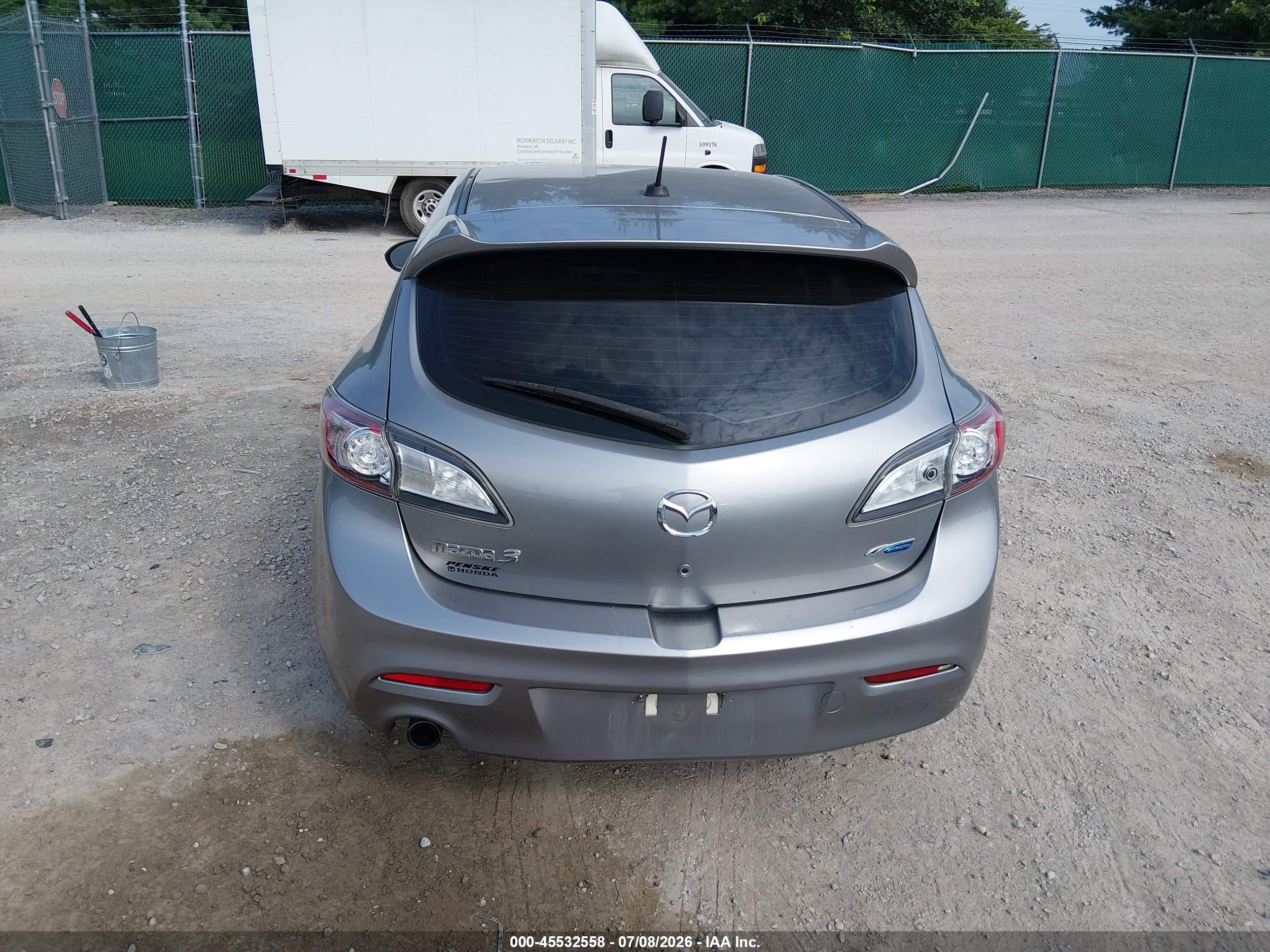 2013 Mazda Mazda3 I Grand Touring Silver vin: JM1BL1M75D1792787