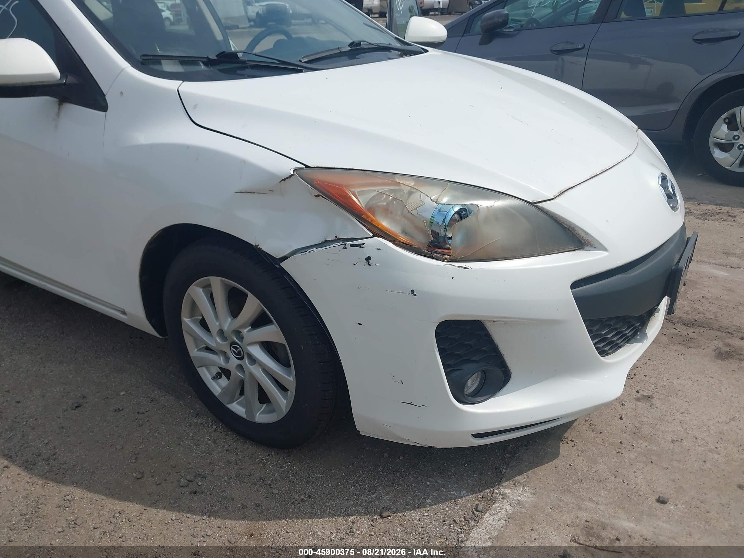 2013 Mazda Mazda3 I Grand Touring White vin: JM1BL1M77D1821982
