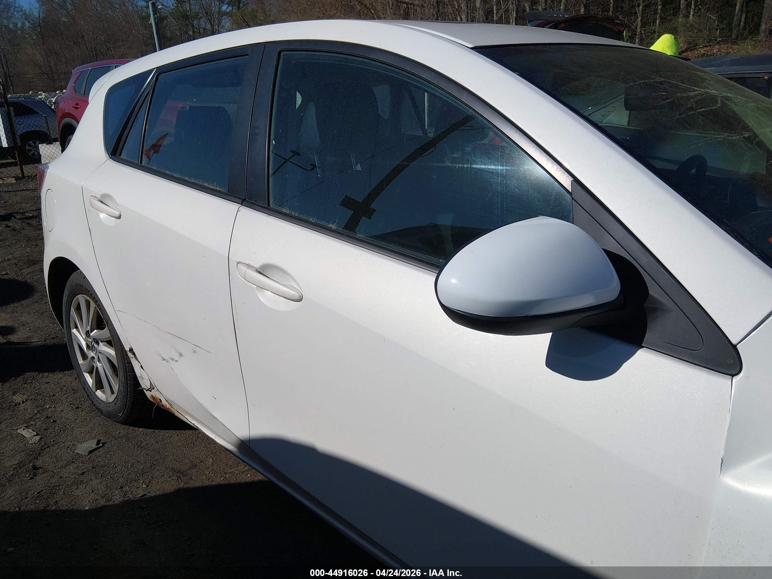 2012 Mazda Mazda3 I Grand Touring White vin: JM1BL1M81C1660505