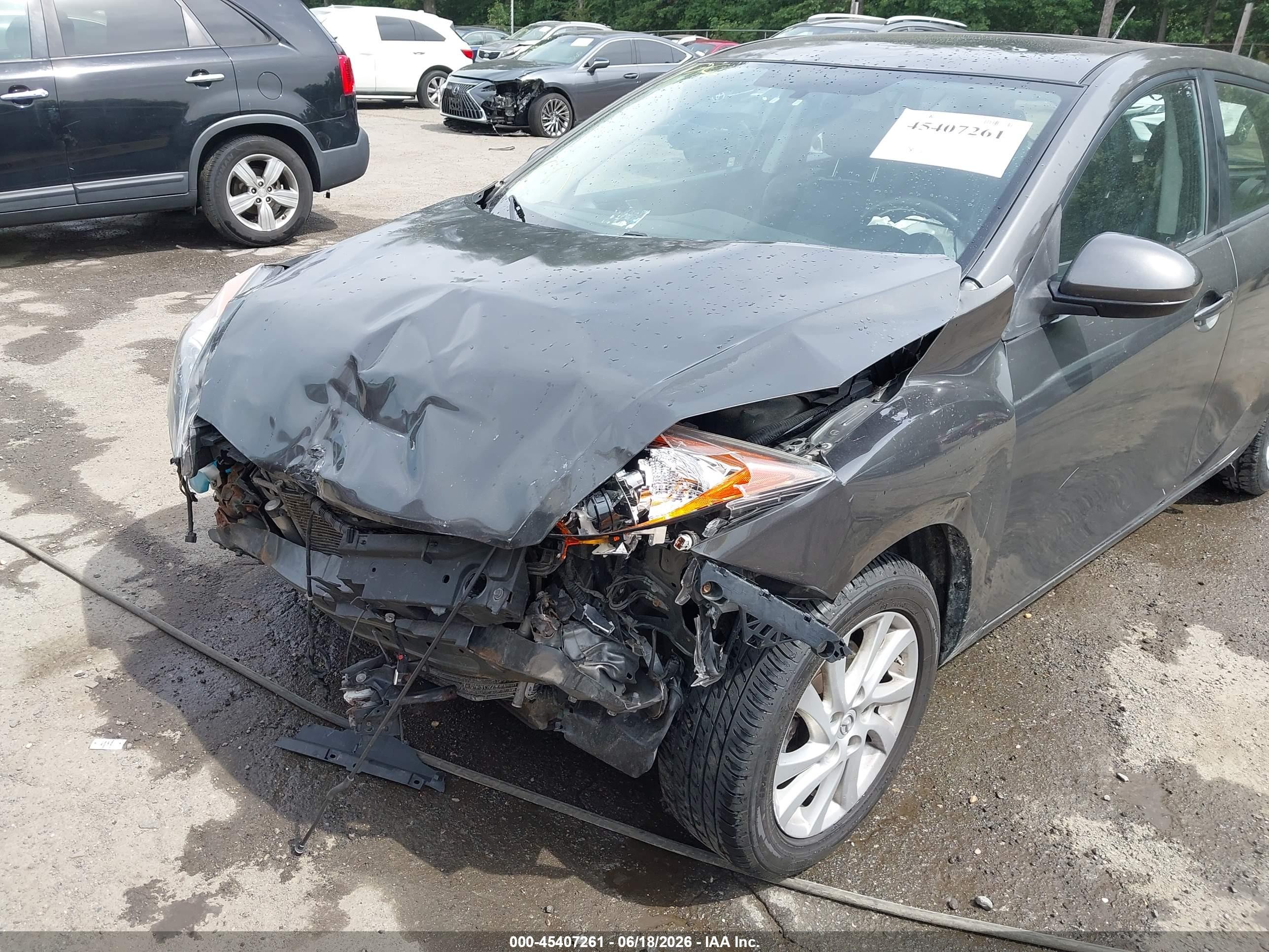 2012 Mazda Mazda3 I Grand Touring Gray vin: JM1BL1M82C1662330
