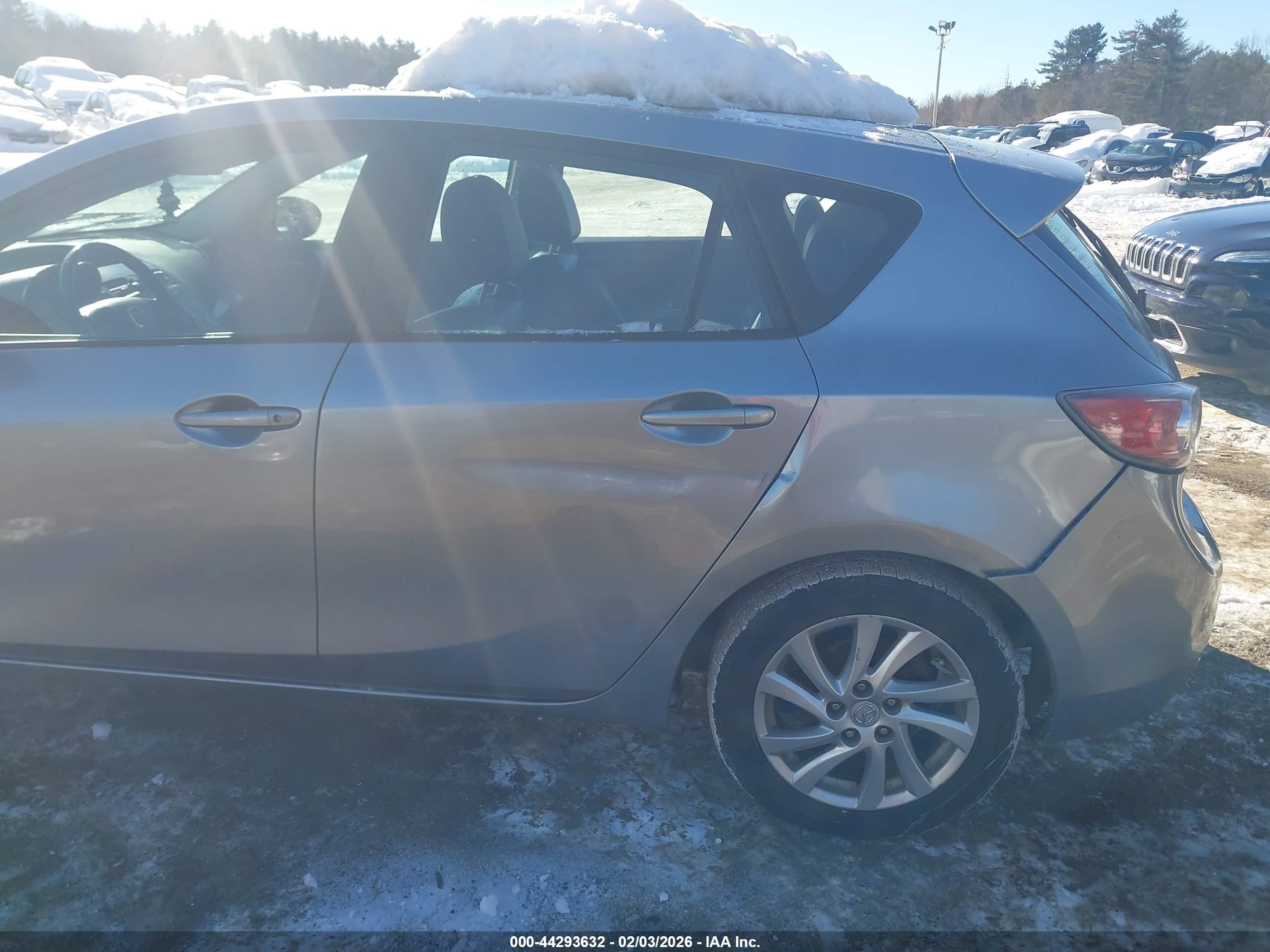 2012 Mazda Mazda3 I Grand Touring Gray vin: JM1BL1M83C1697880