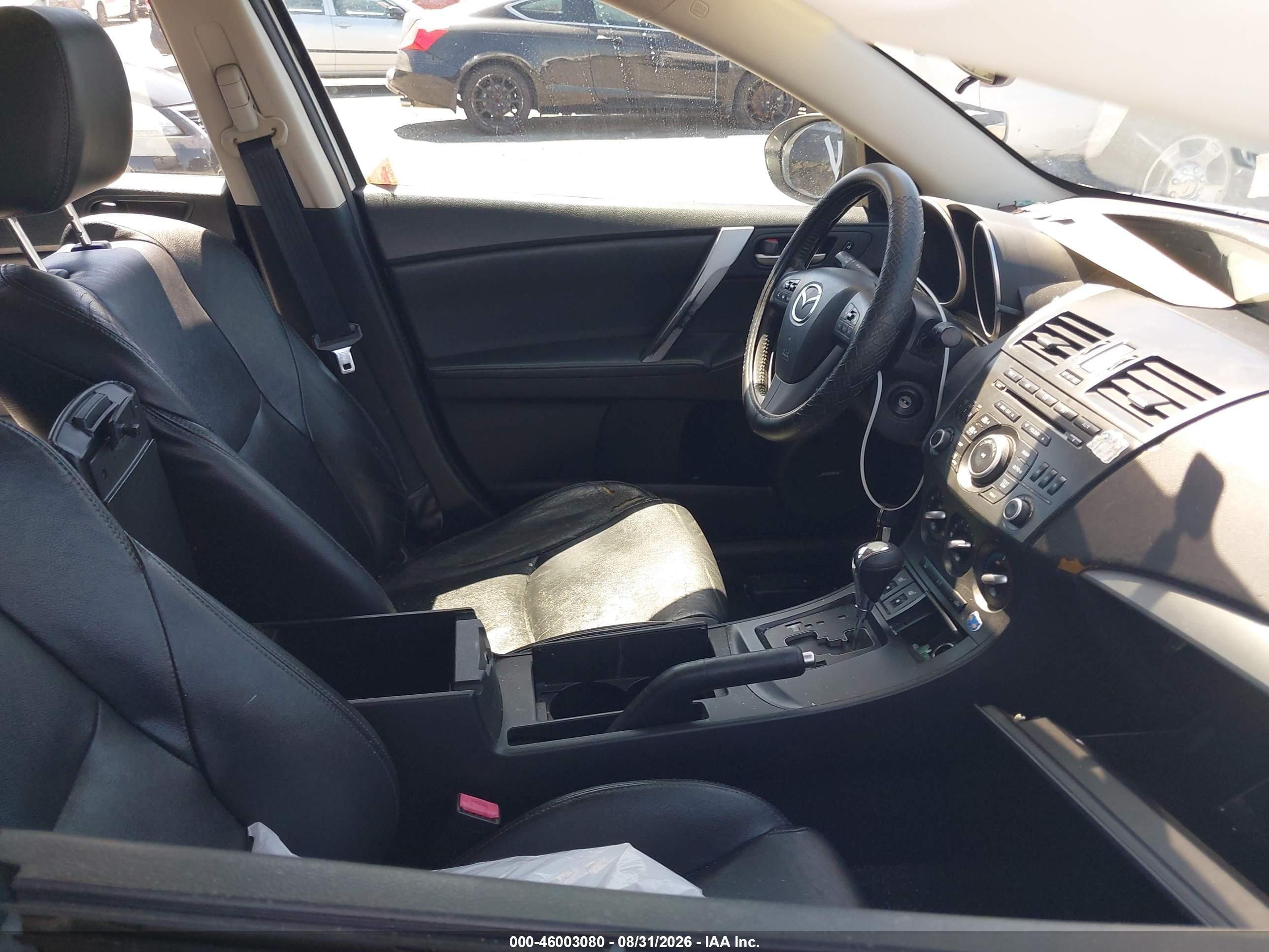 2012 Mazda Mazda3 I Grand Touring White vin: JM1BL1M84C1550290