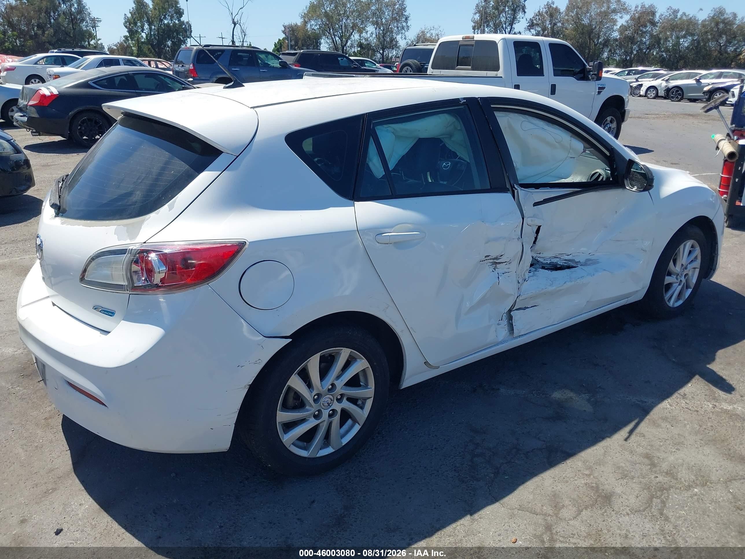 2012 Mazda Mazda3 I Grand Touring White vin: JM1BL1M84C1550290