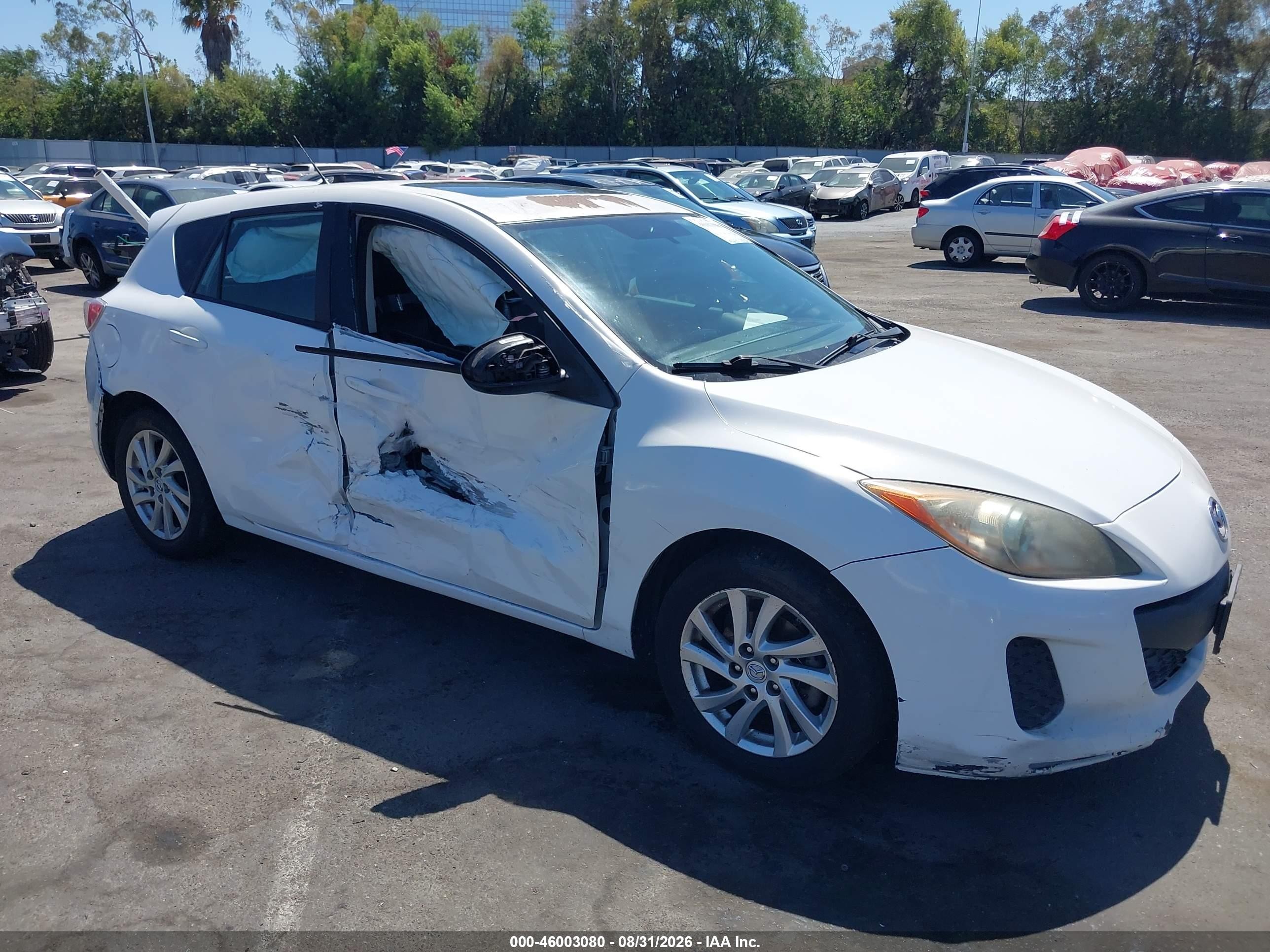 2012 Mazda Mazda3 I Grand Touring White vin: JM1BL1M84C1550290