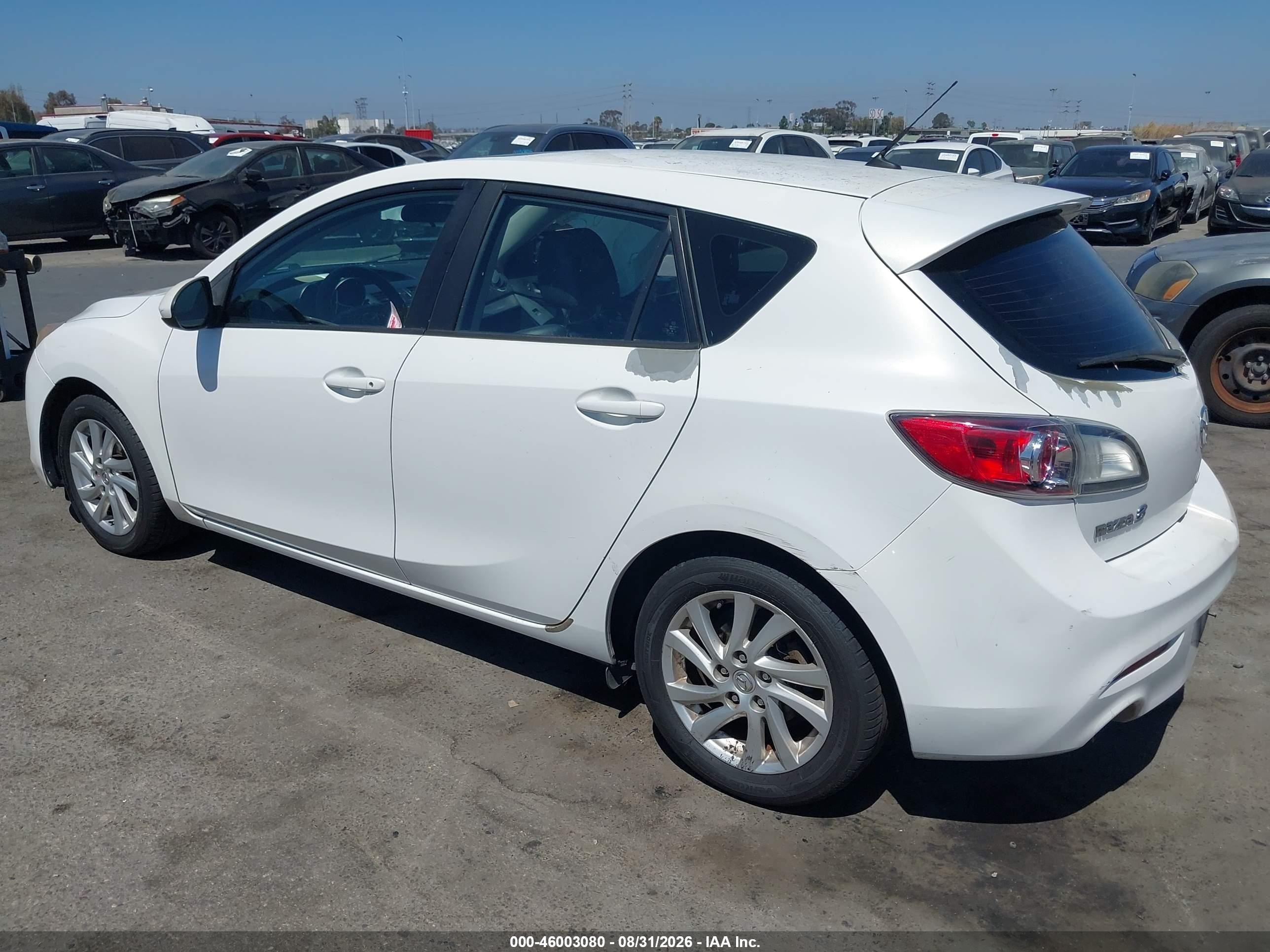 2012 Mazda Mazda3 I Grand Touring White vin: JM1BL1M84C1550290
