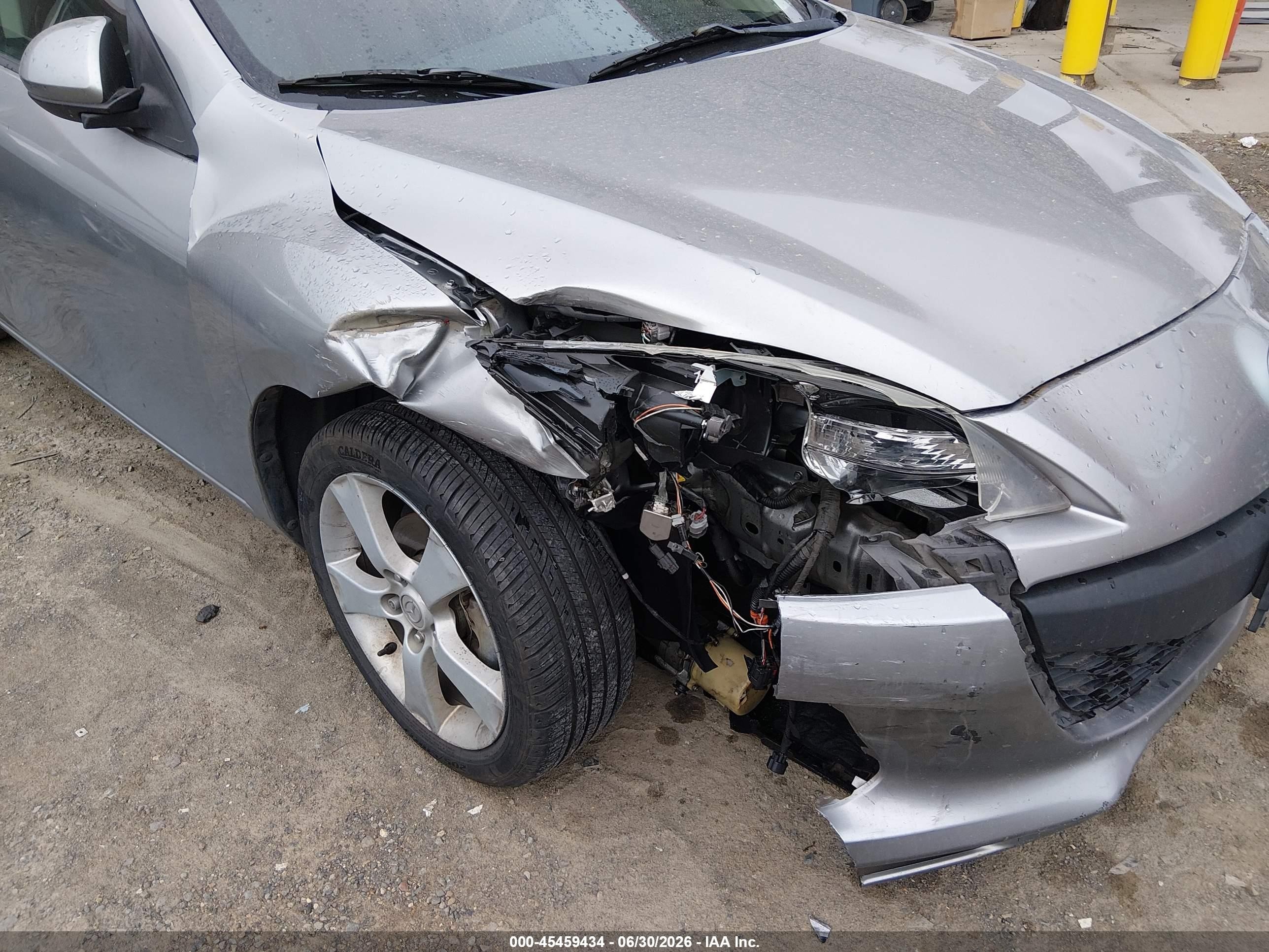 2012 Mazda Mazda3 I Grand Touring Silver vin: JM1BL1M87C1676658