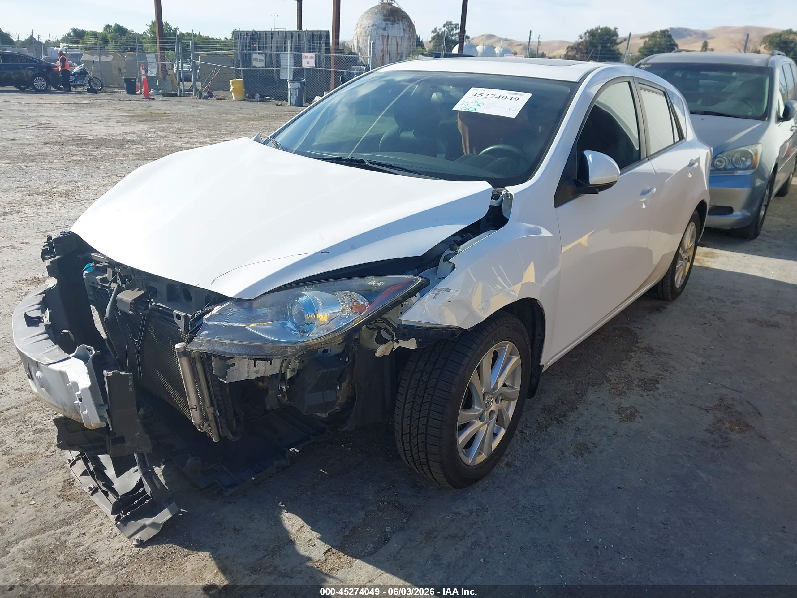 2012 Mazda Mazda3 I Grand Touring White vin: JM1BL1M8XC1545479