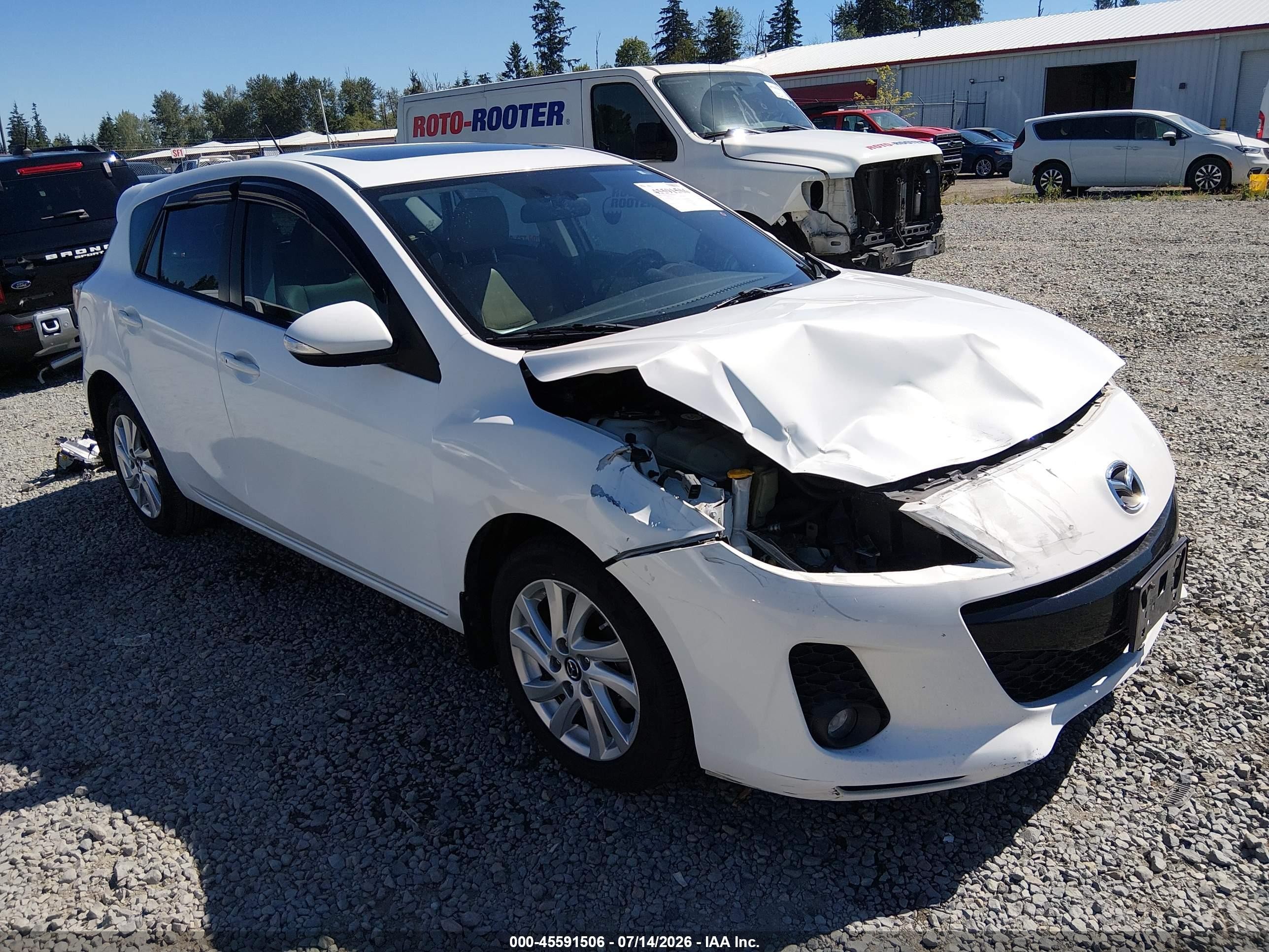 2013 Mazda Mazda3 I Grand Touring White vin: JM1BL1MP0D1739334