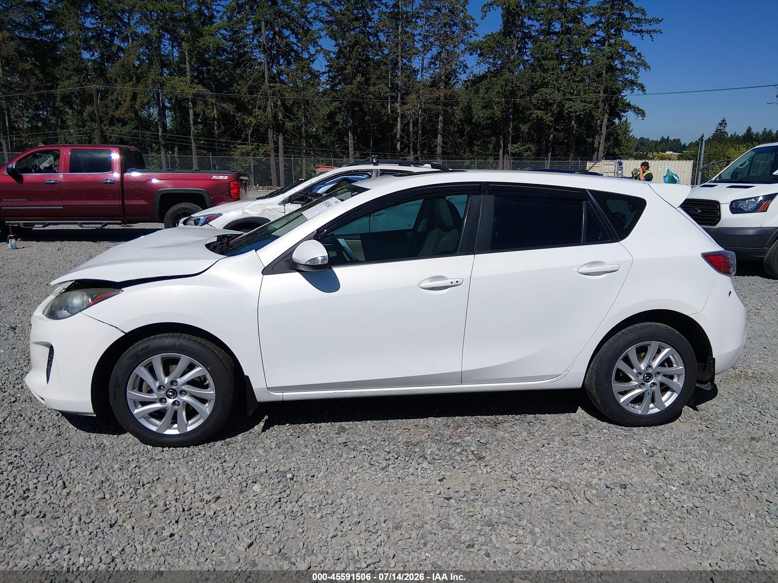 2013 Mazda Mazda3 I Grand Touring White vin: JM1BL1MP0D1739334