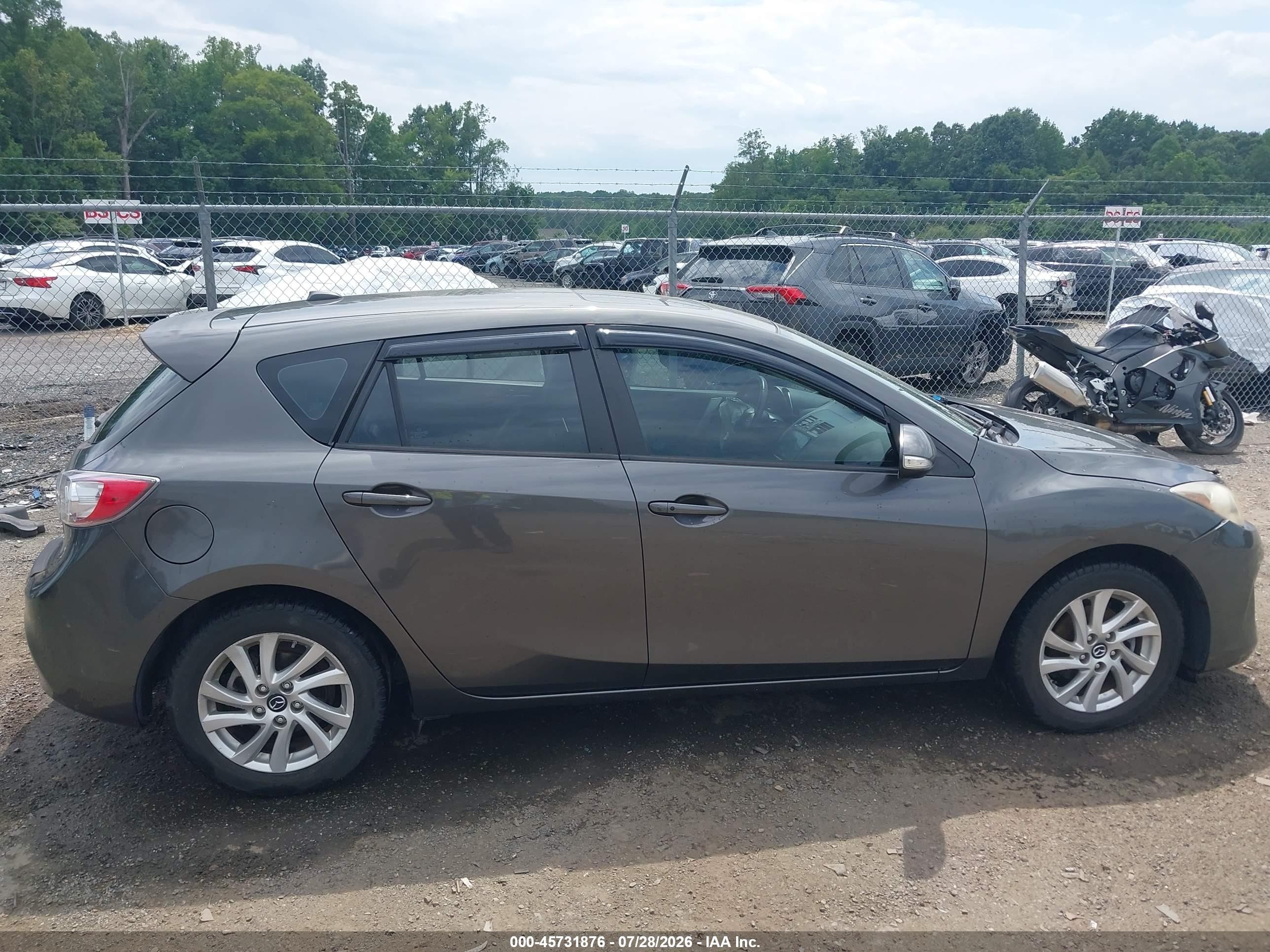2013 Mazda Mazda3 I Grand Touring Gray vin: JM1BL1MP0D1744792