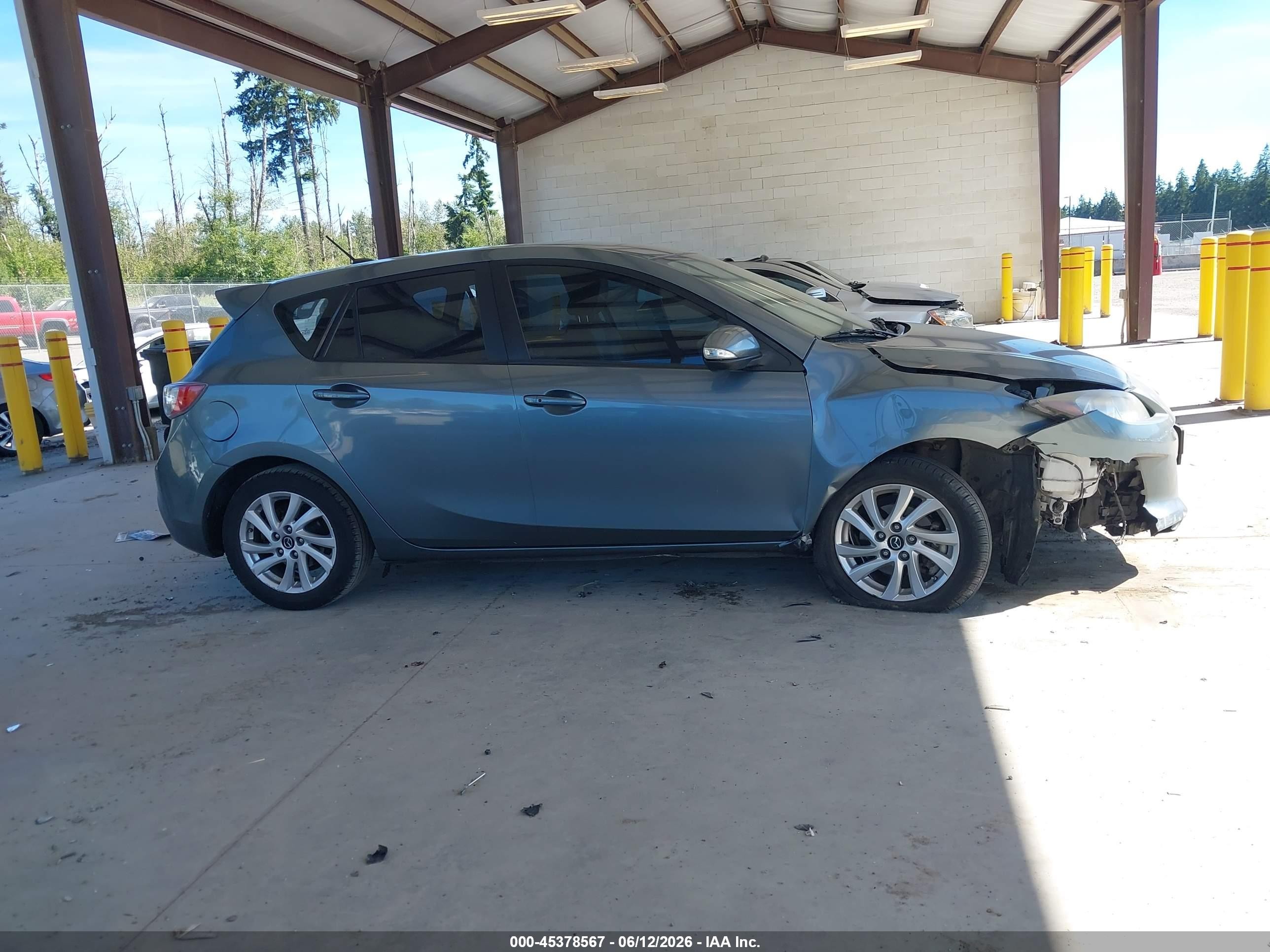 2013 Mazda Mazda3 I Grand Touring Blue vin: JM1BL1MP0D1758515