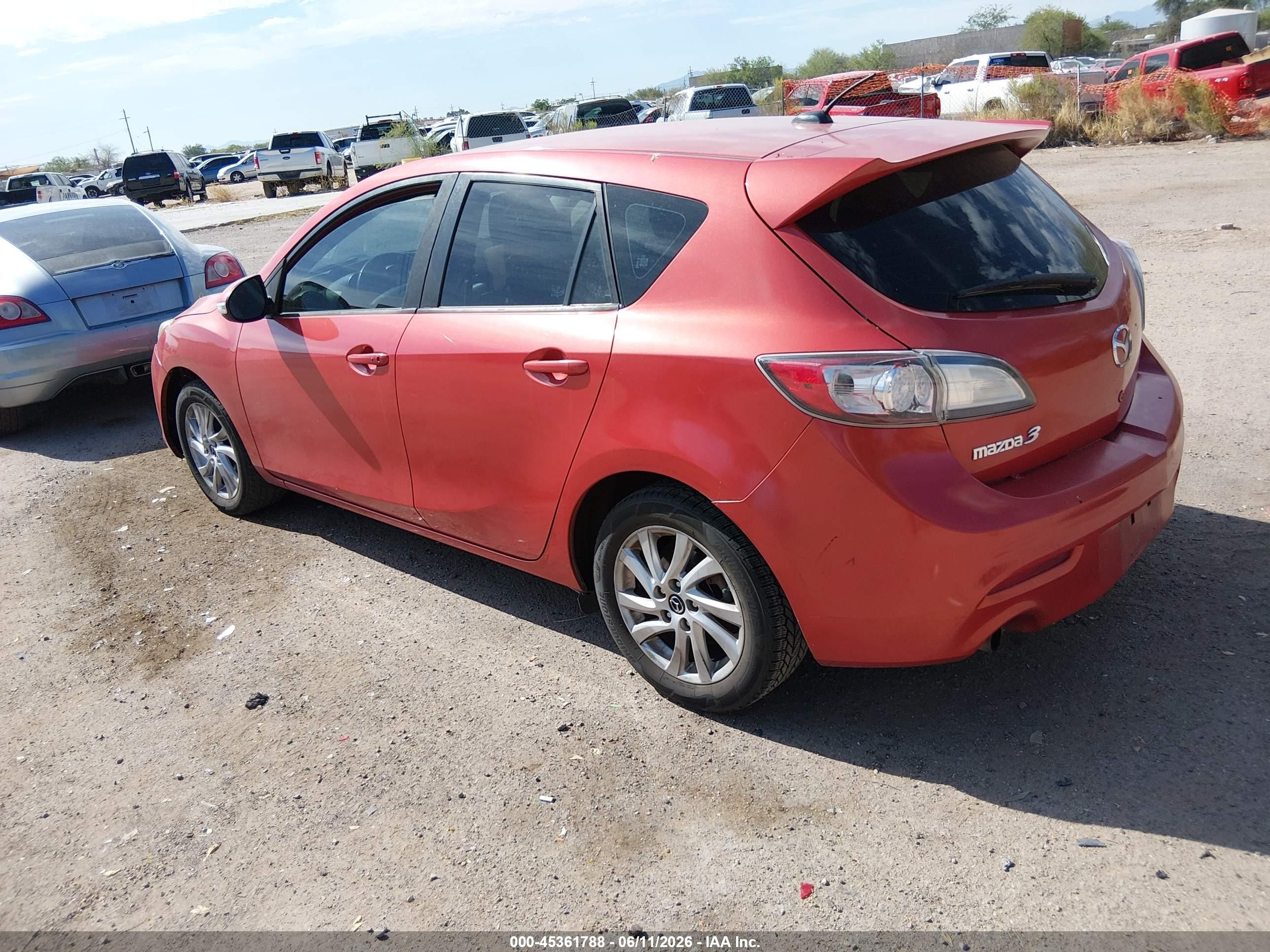 2013 Mazda Mazda3 I Grand Touring Red vin: JM1BL1MP1D1727872