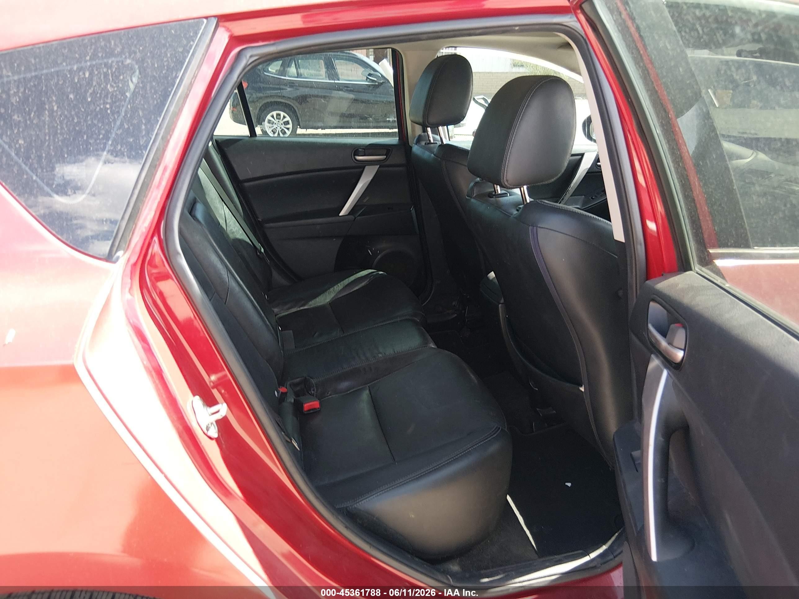 2013 Mazda Mazda3 I Grand Touring Red vin: JM1BL1MP1D1727872