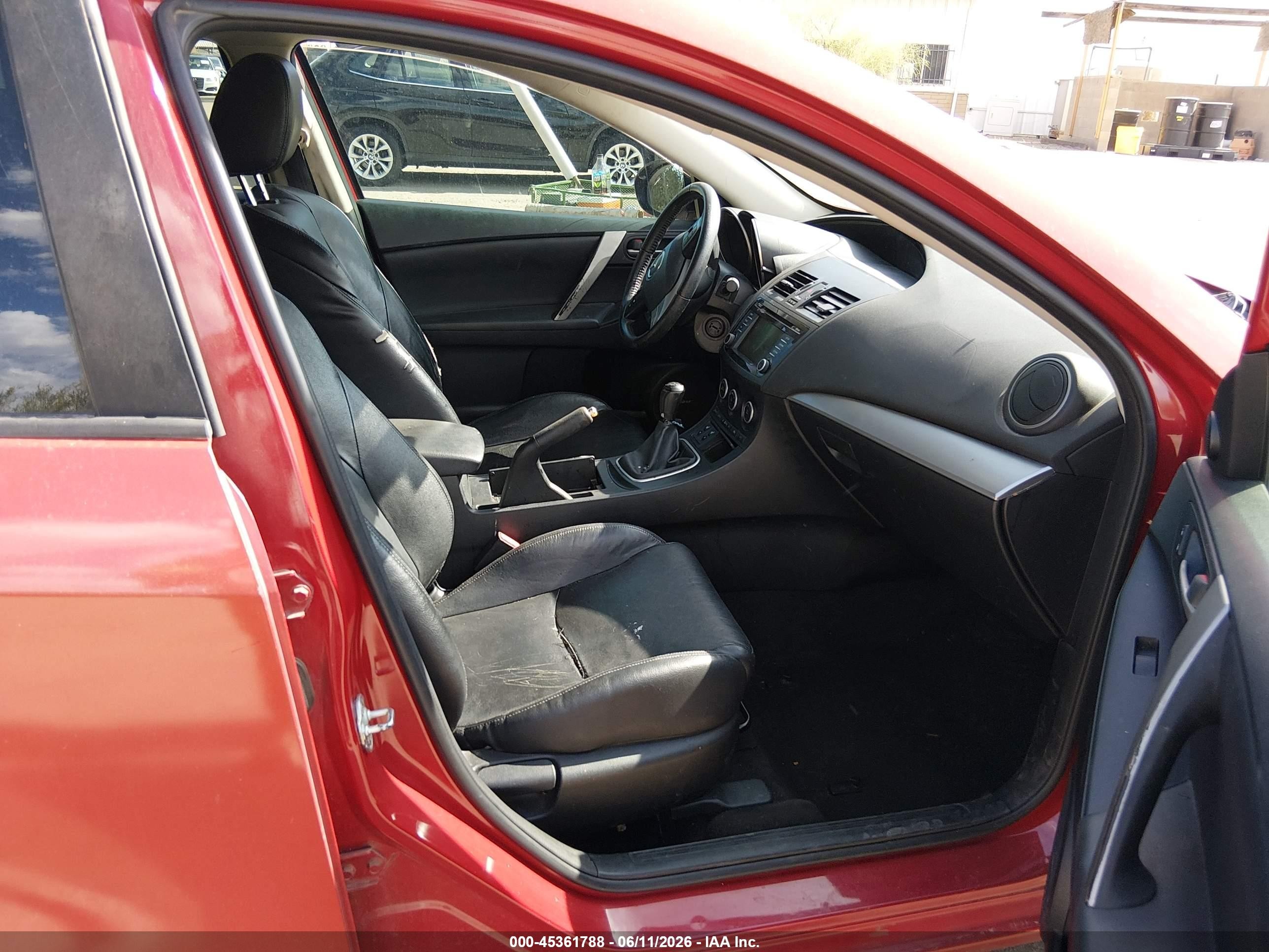 2013 Mazda Mazda3 I Grand Touring Red vin: JM1BL1MP1D1727872