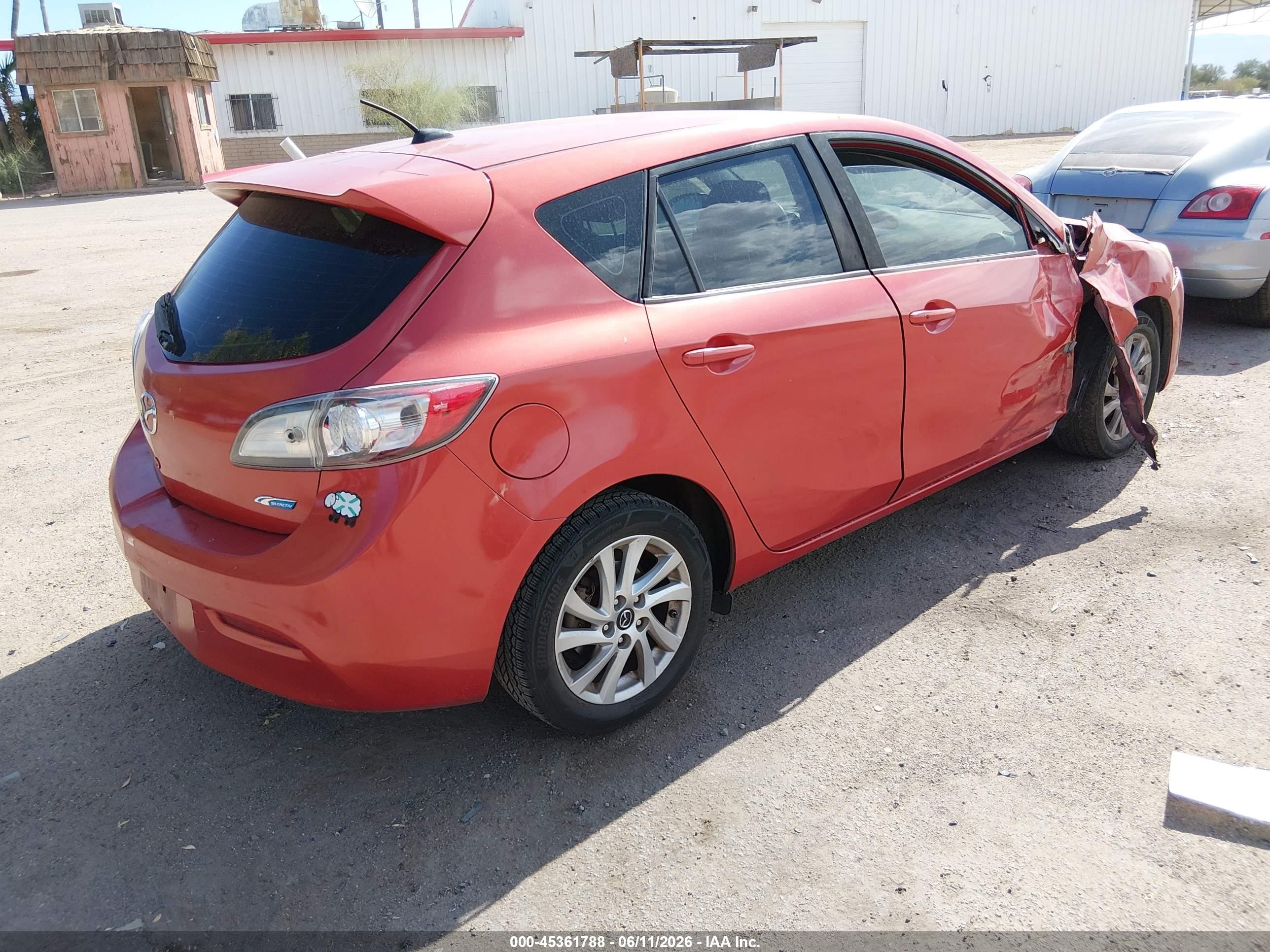 2013 Mazda Mazda3 I Grand Touring Red vin: JM1BL1MP1D1727872