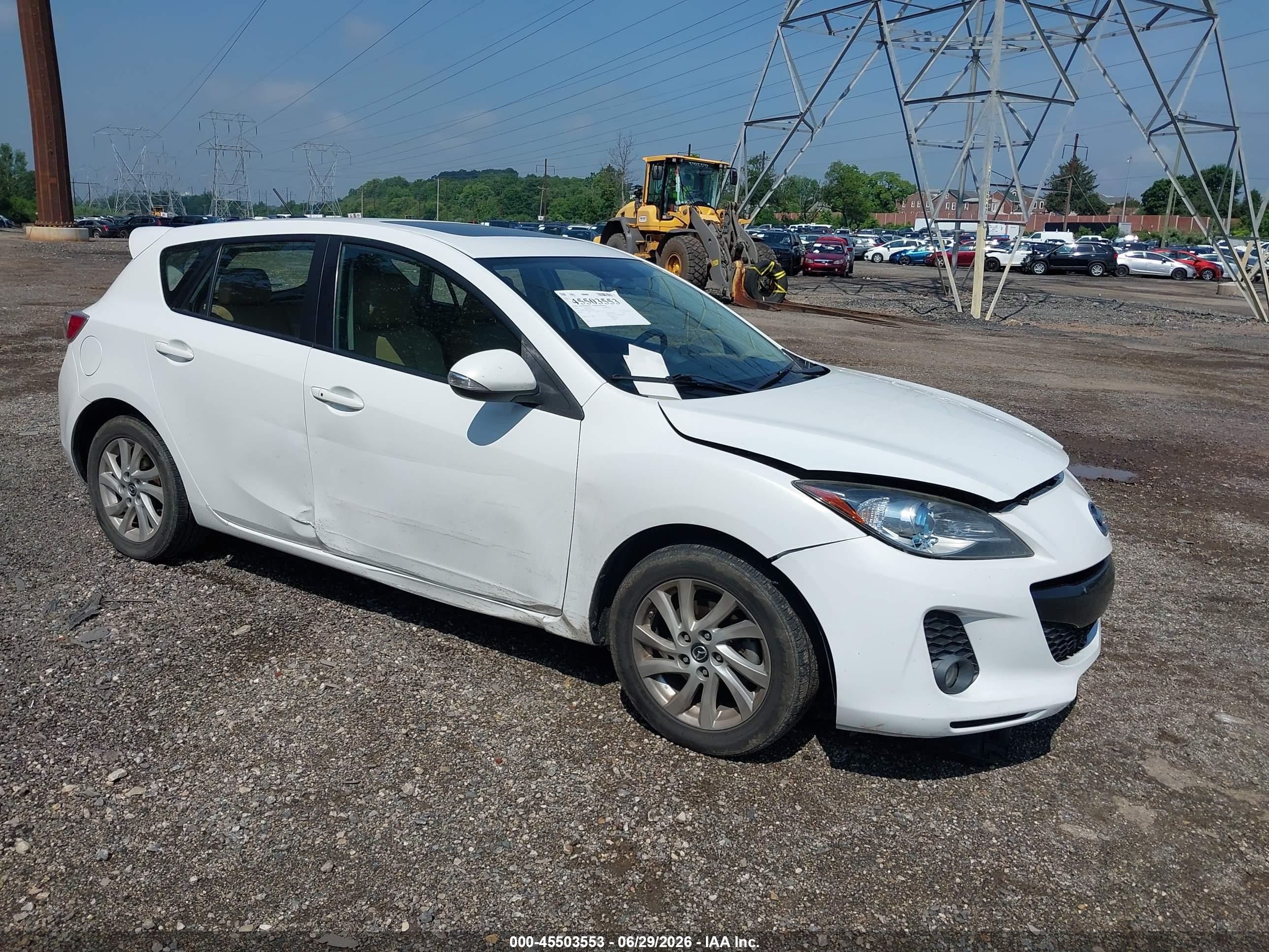 2013 Mazda Mazda3 I Grand Touring White vin: JM1BL1MPXD1823693