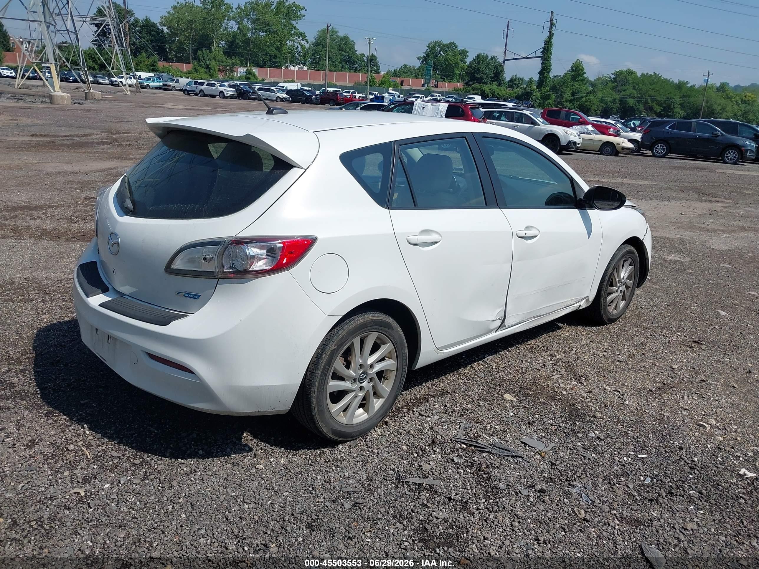 2013 Mazda Mazda3 I Grand Touring White vin: JM1BL1MPXD1823693