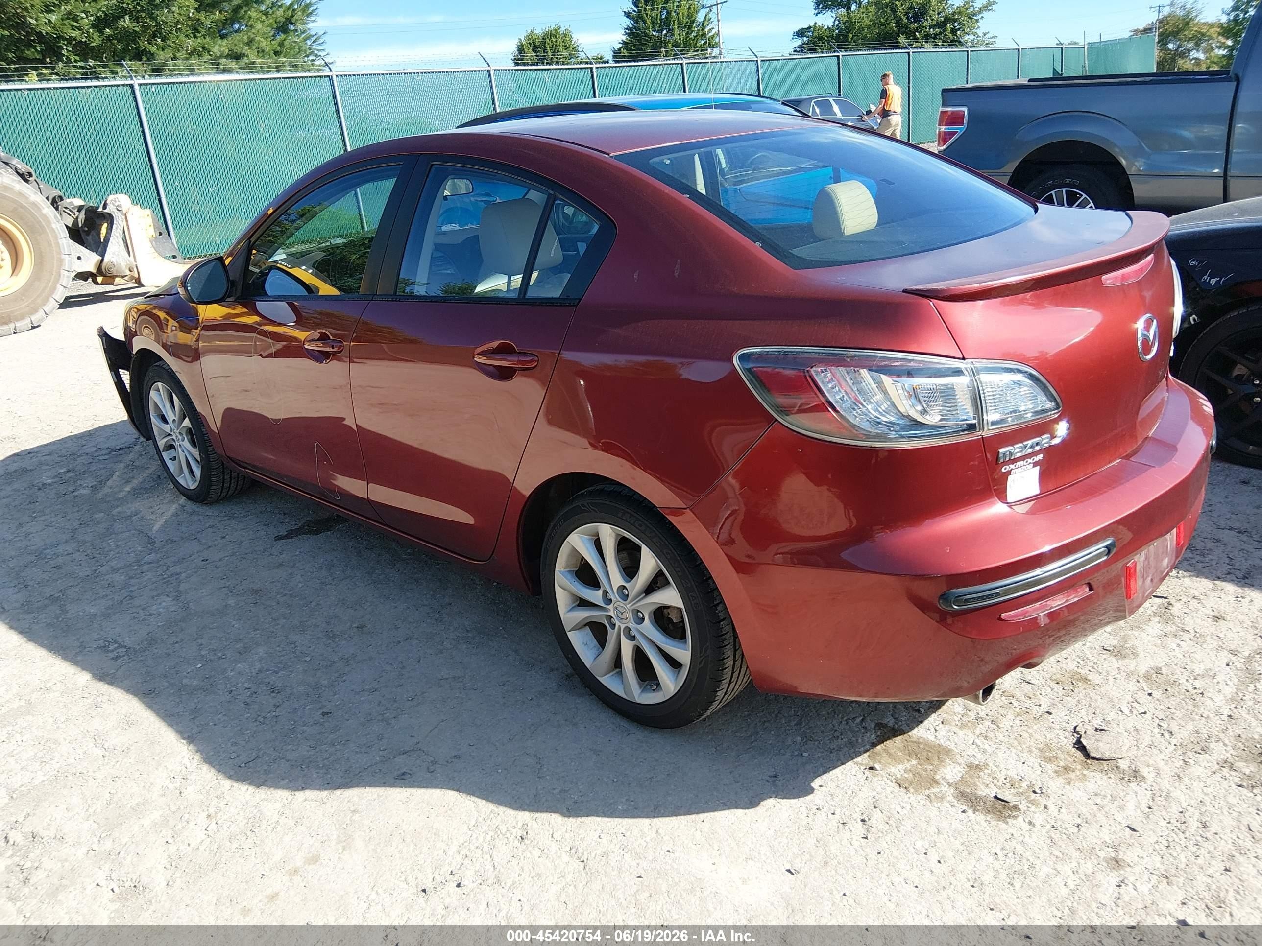 2010 Mazda Mazda3 S Grand Touring Burgundy vin: JM1BL1S50A1250462