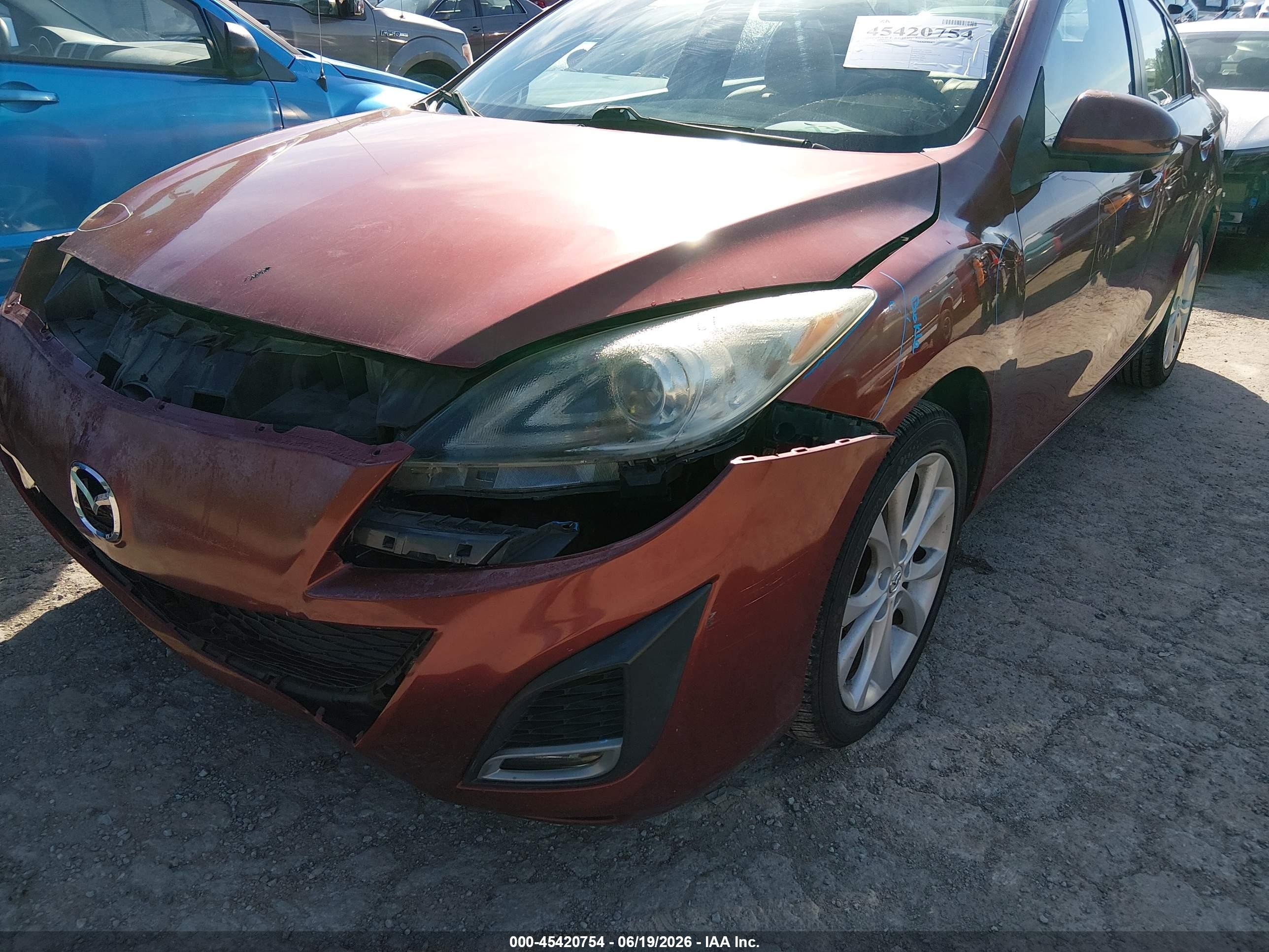 2010 Mazda Mazda3 S Grand Touring Burgundy vin: JM1BL1S50A1250462