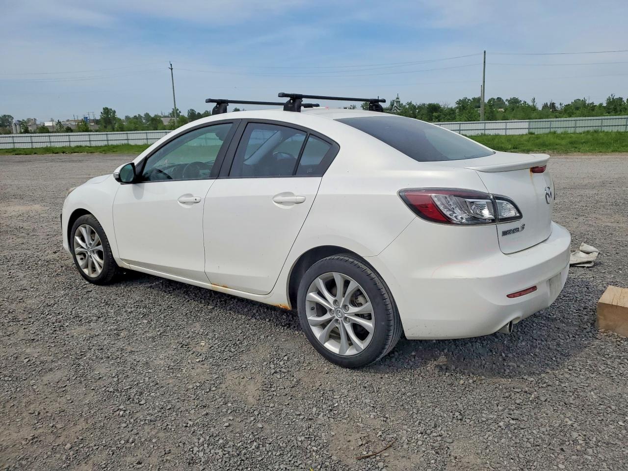 2010 Mazda 3 S White vin: JM1BL1S54A1201653