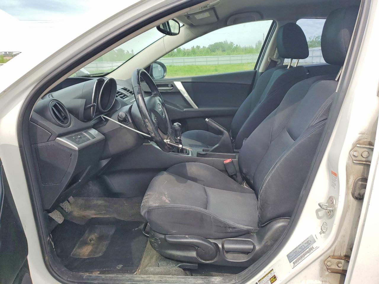 2010 Mazda 3 S White vin: JM1BL1S54A1201653
