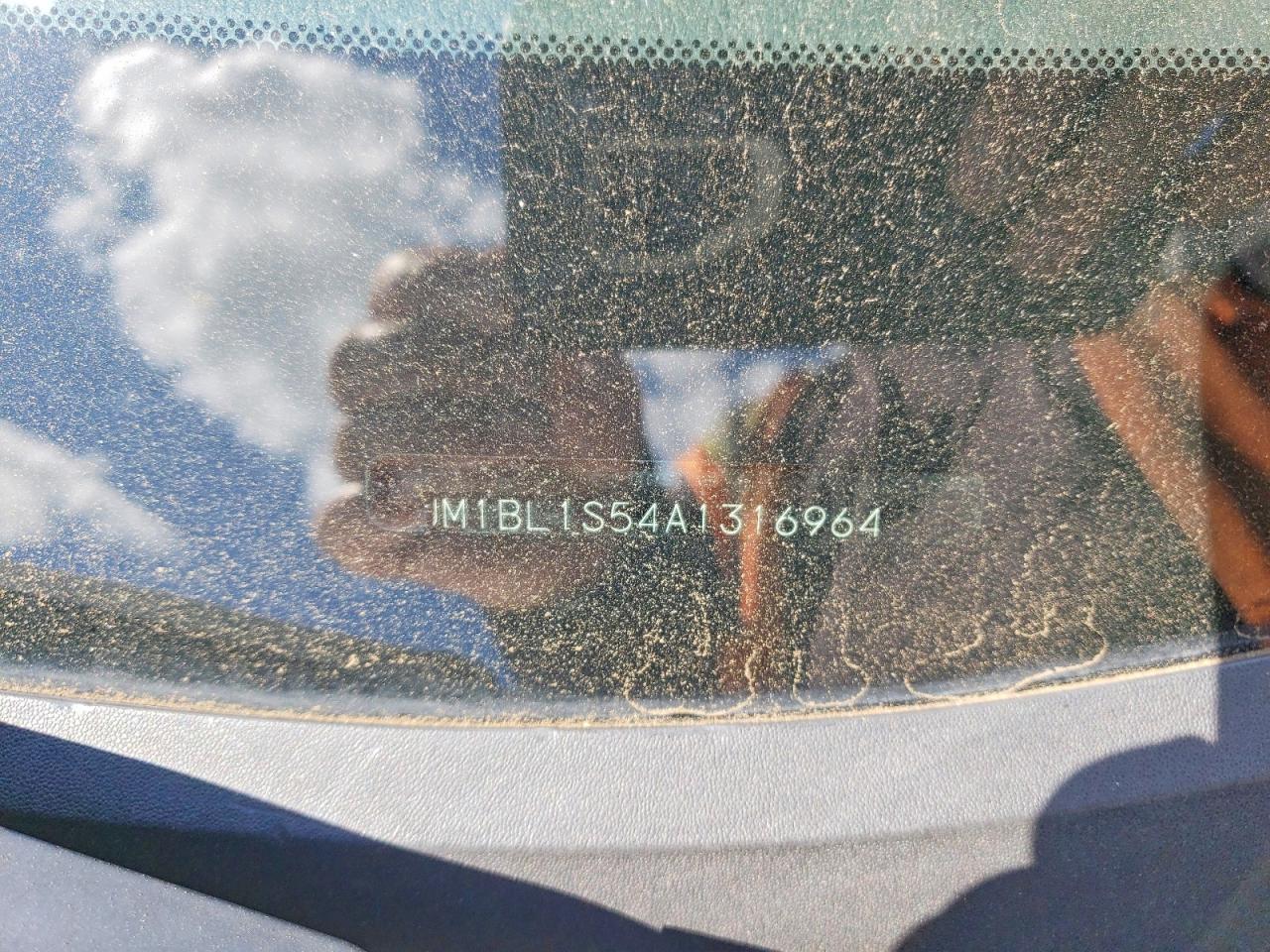 2010 Mazda 3 Белый vin: JM1BL1S54A1316964