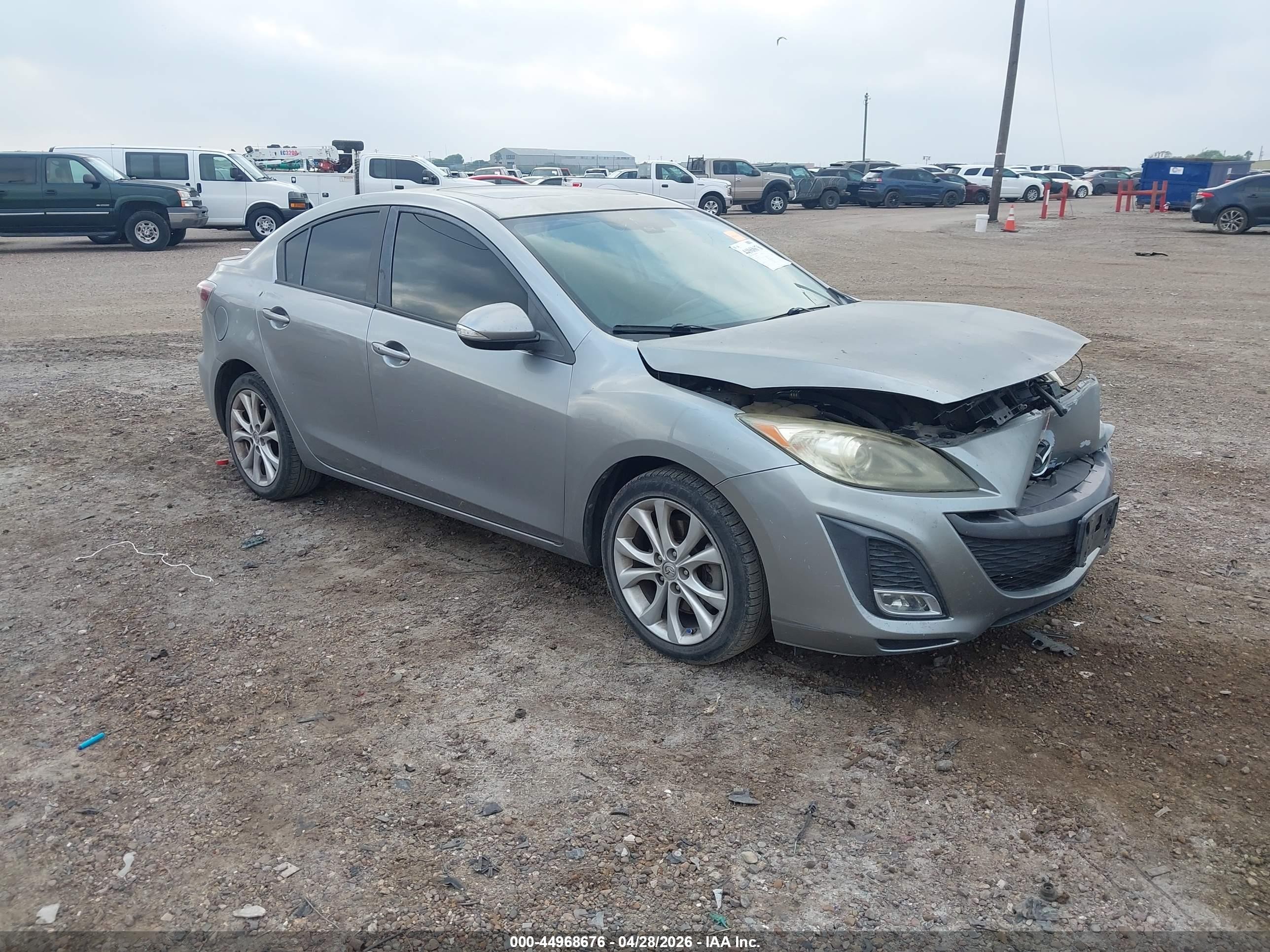 2010 Mazda Mazda3 S Grand Touring Silver vin: JM1BL1S55A1101139
