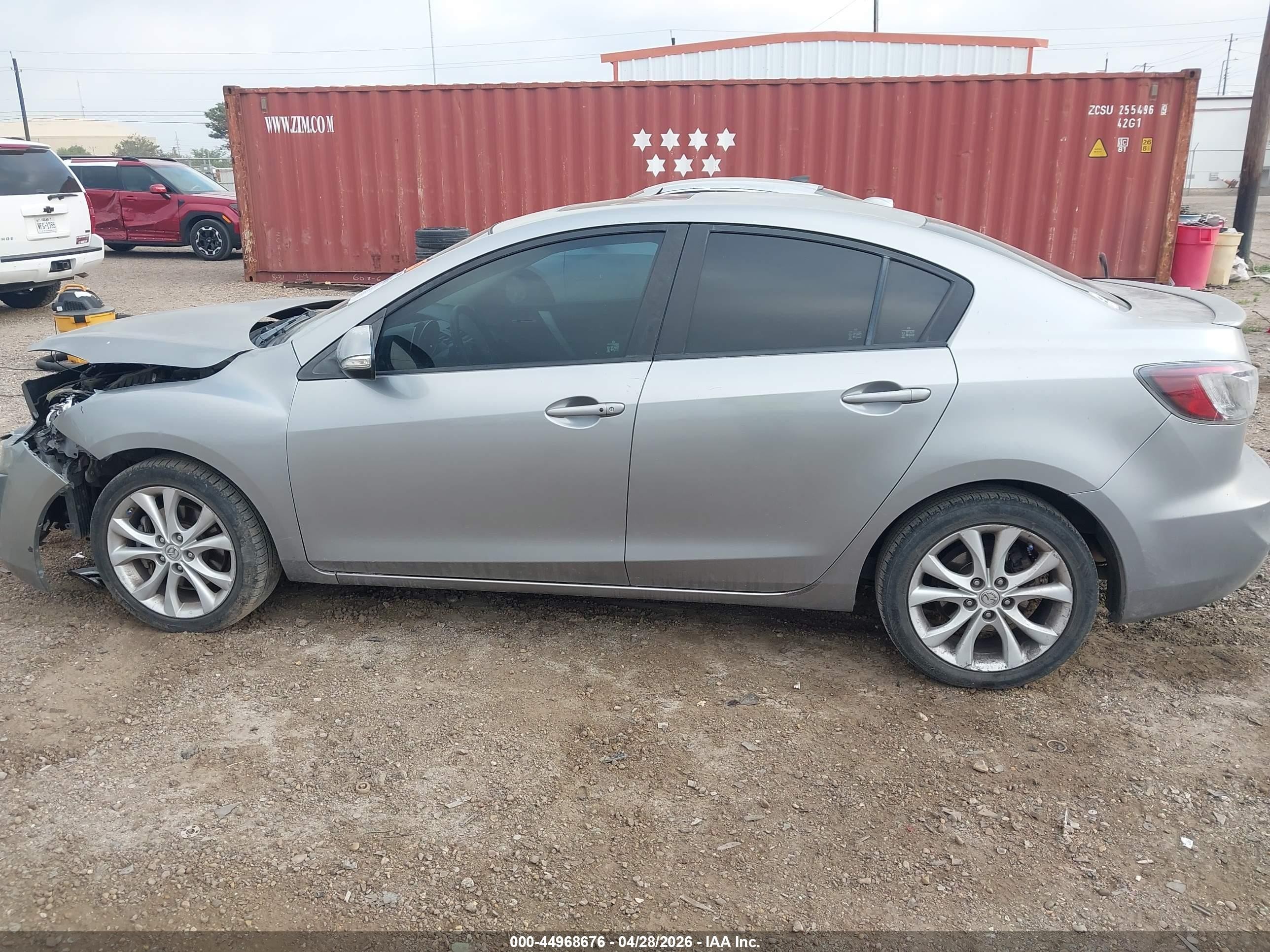 2010 Mazda Mazda3 S Grand Touring Silver vin: JM1BL1S55A1101139