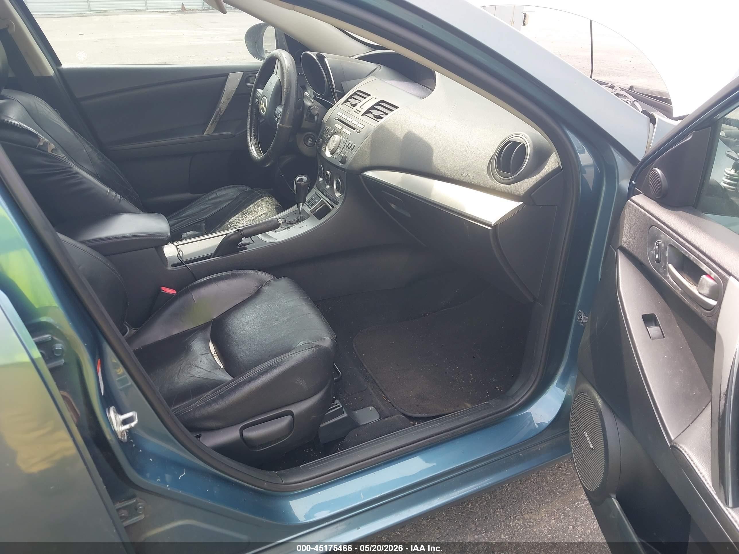 2010 Mazda Mazda3 S Grand Touring Blue vin: JM1BL1S56A1175069