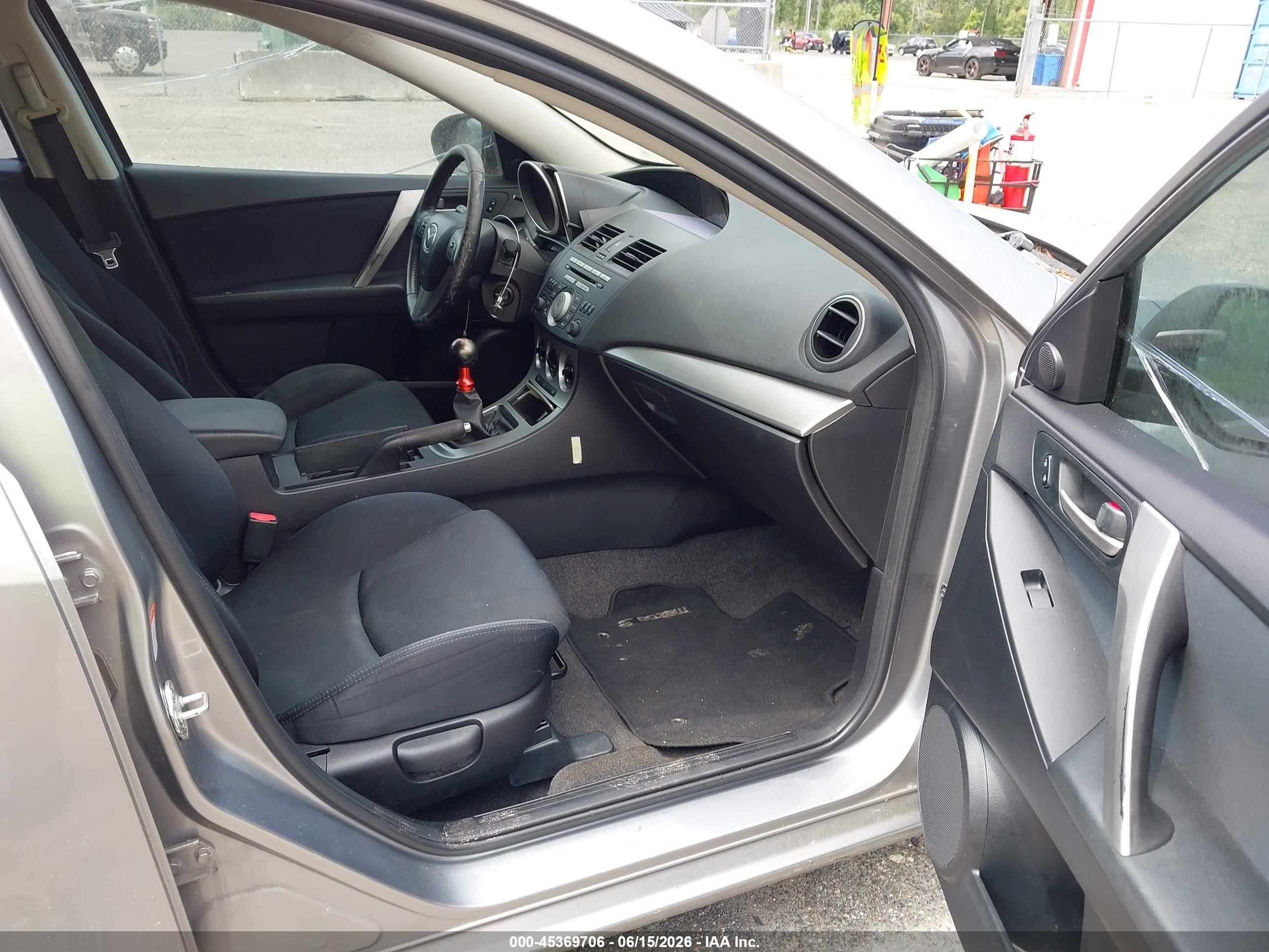 2010 Mazda Mazda3 S Sport Gray vin: JM1BL1S57A1197629