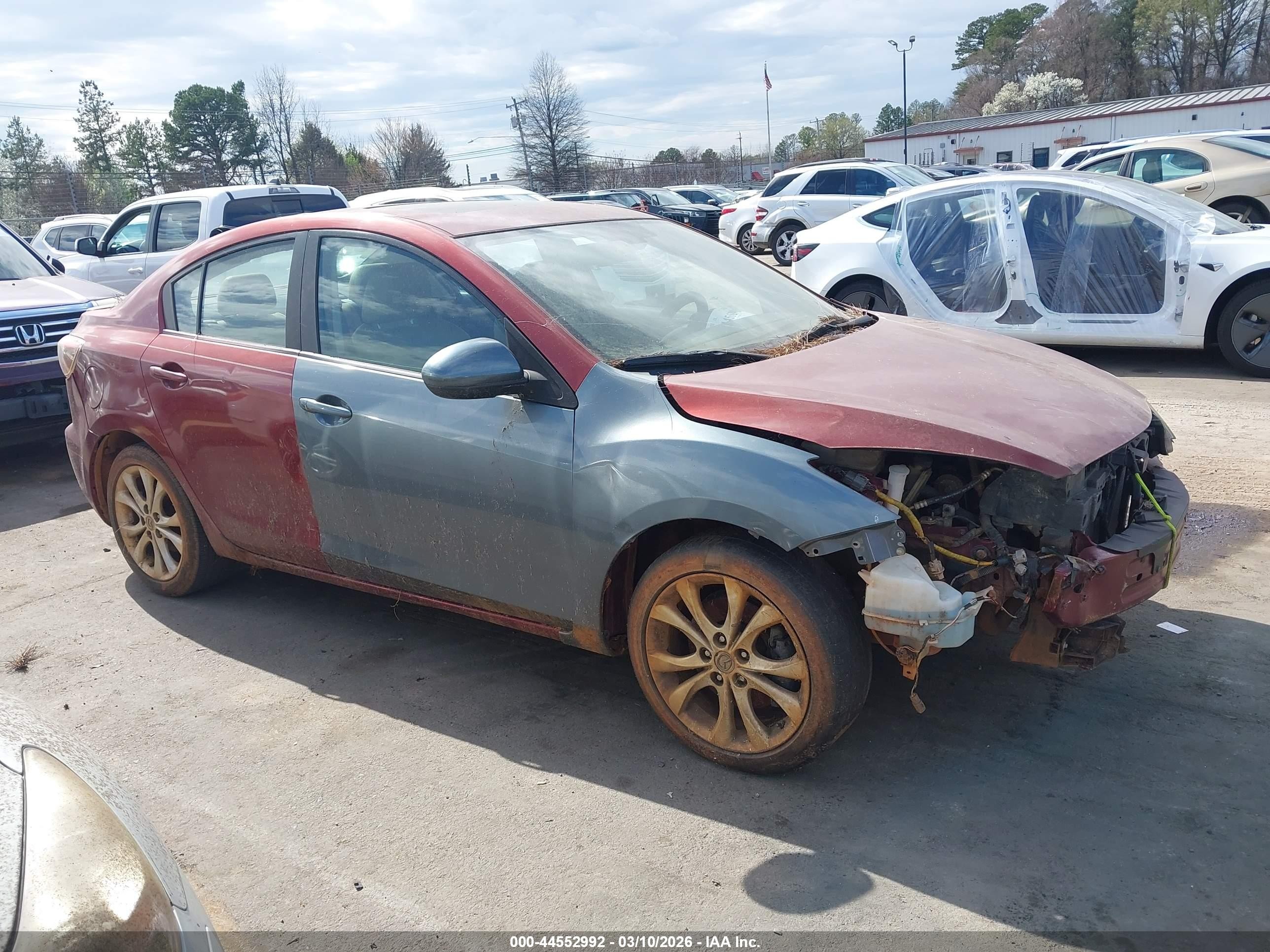 2010 Mazda Mazda3 S Grand Touring Red vin: JM1BL1S58A1151453