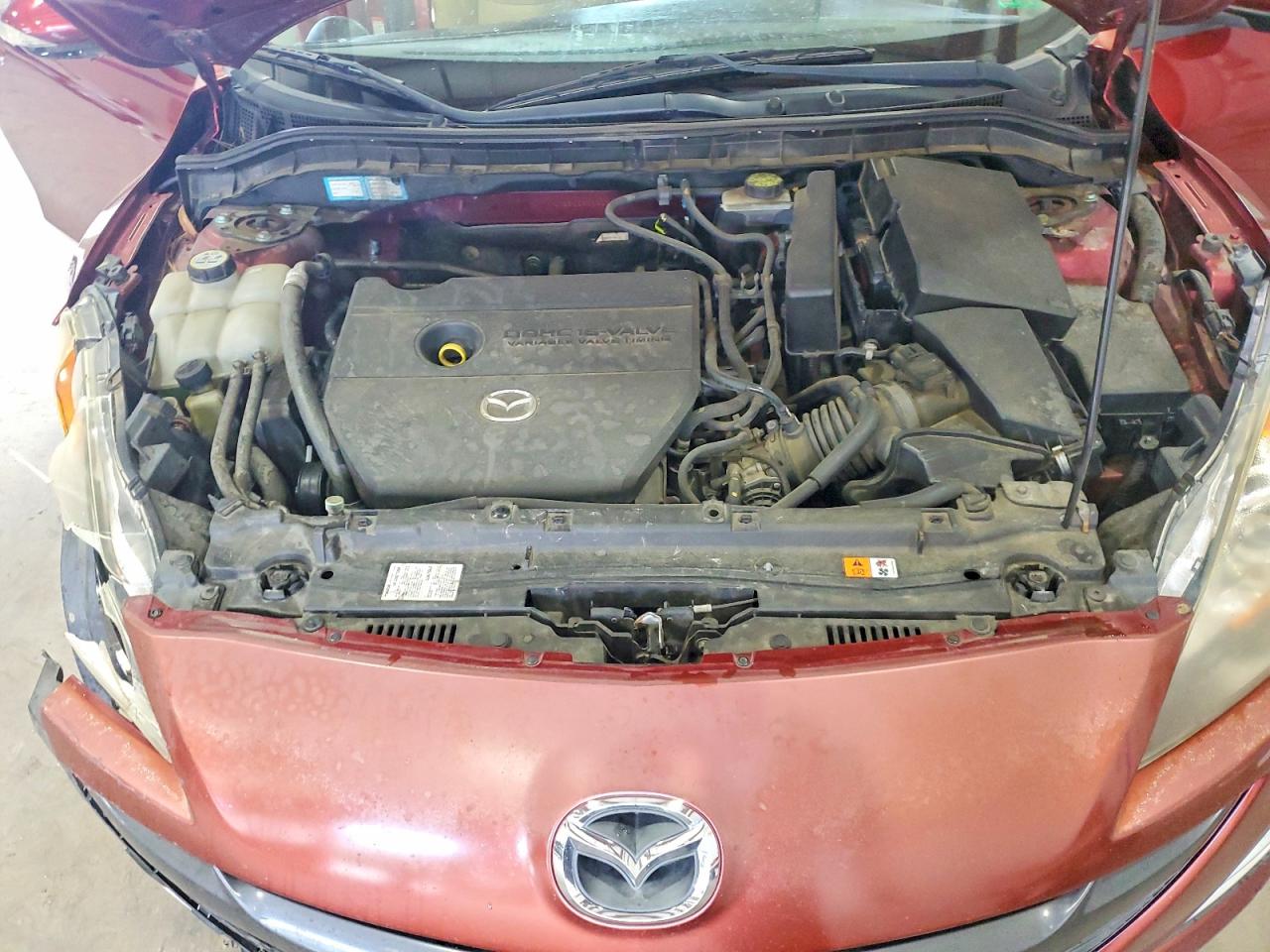 2010 Mazda 3 S Red vin: JM1BL1S61A1113748