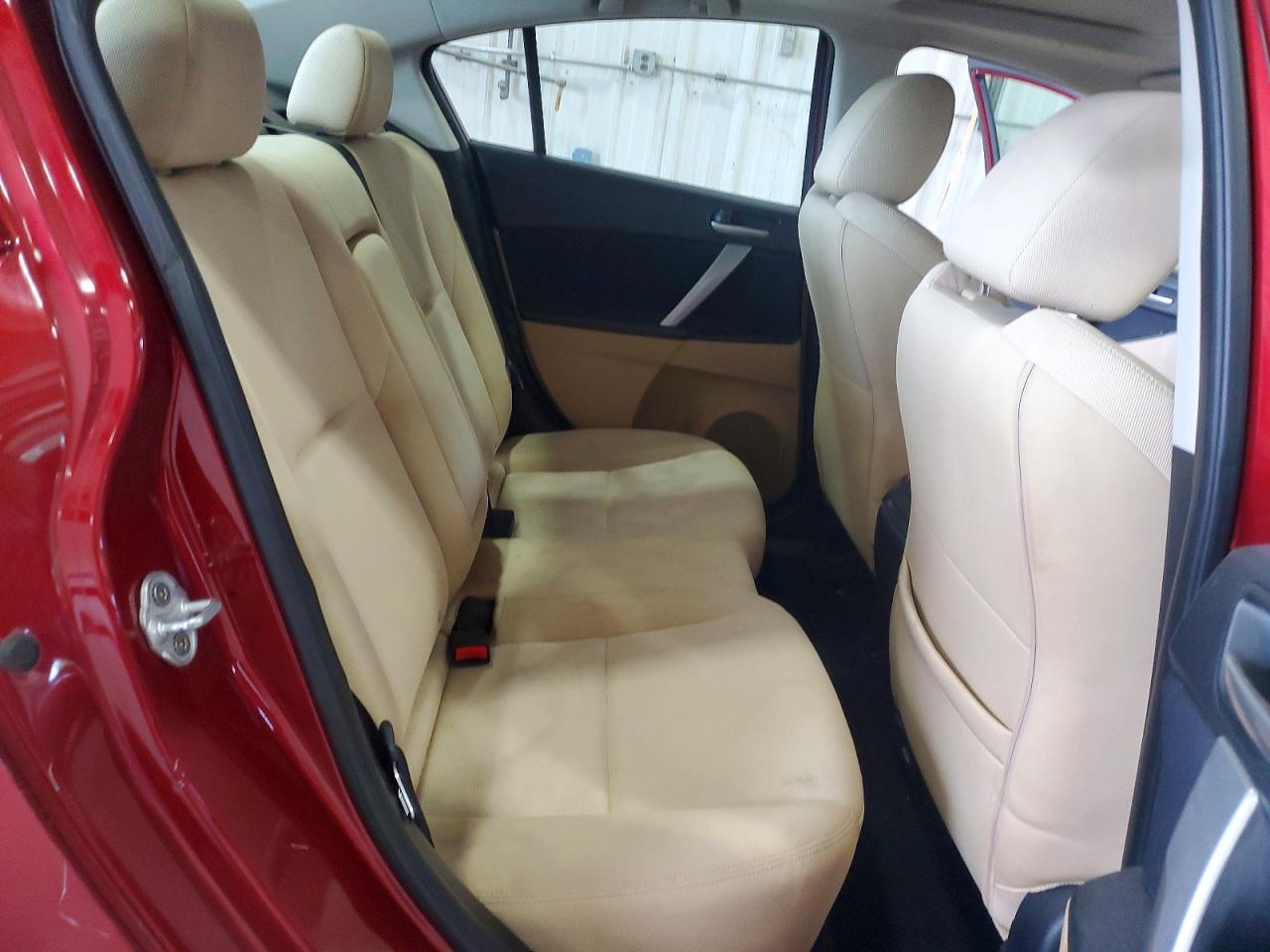 2010 Mazda 3 S Red vin: JM1BL1S61A1113748