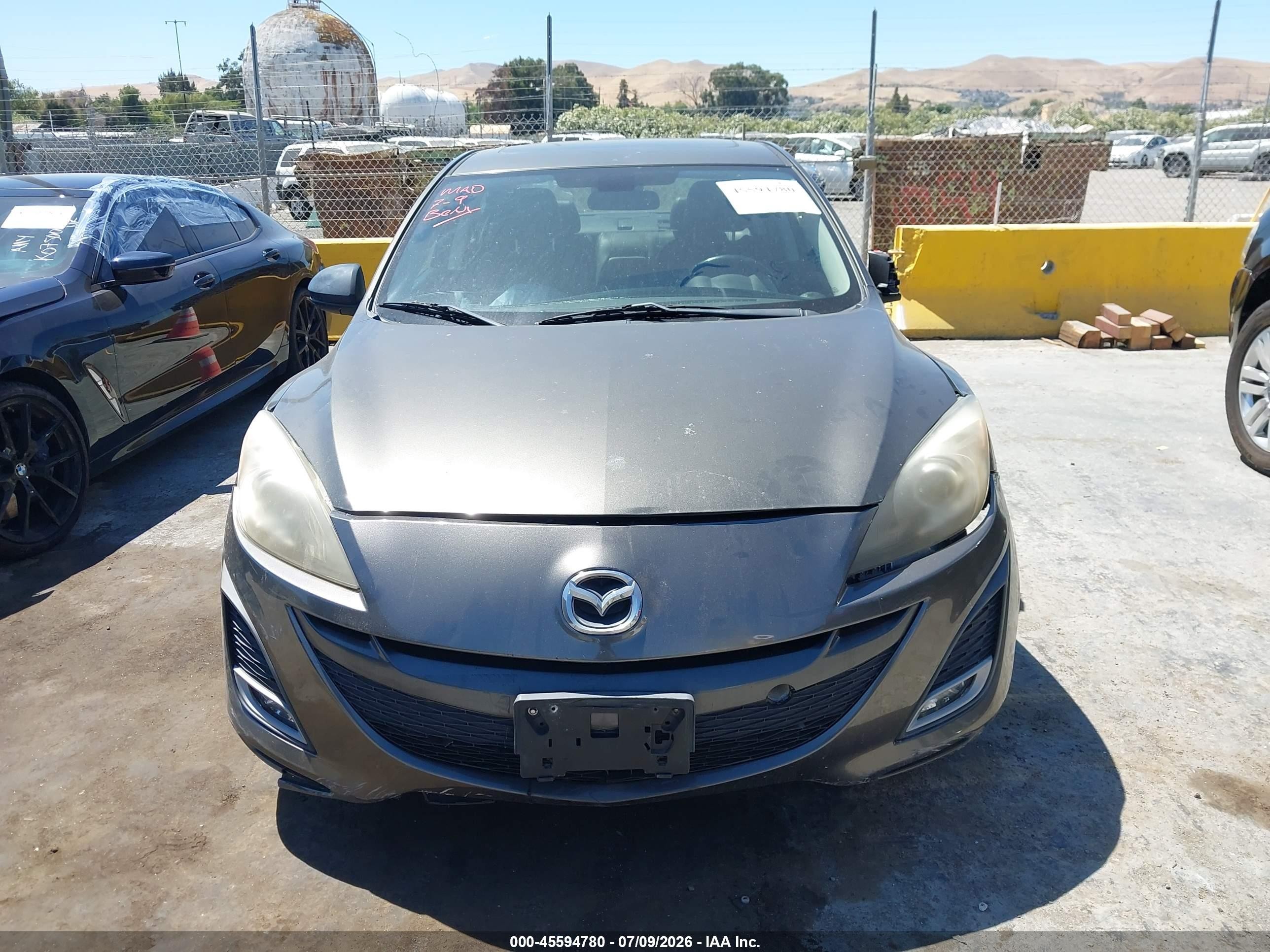 2010 Mazda Mazda3 S Grand Touring Brown vin: JM1BL1S67A1315686