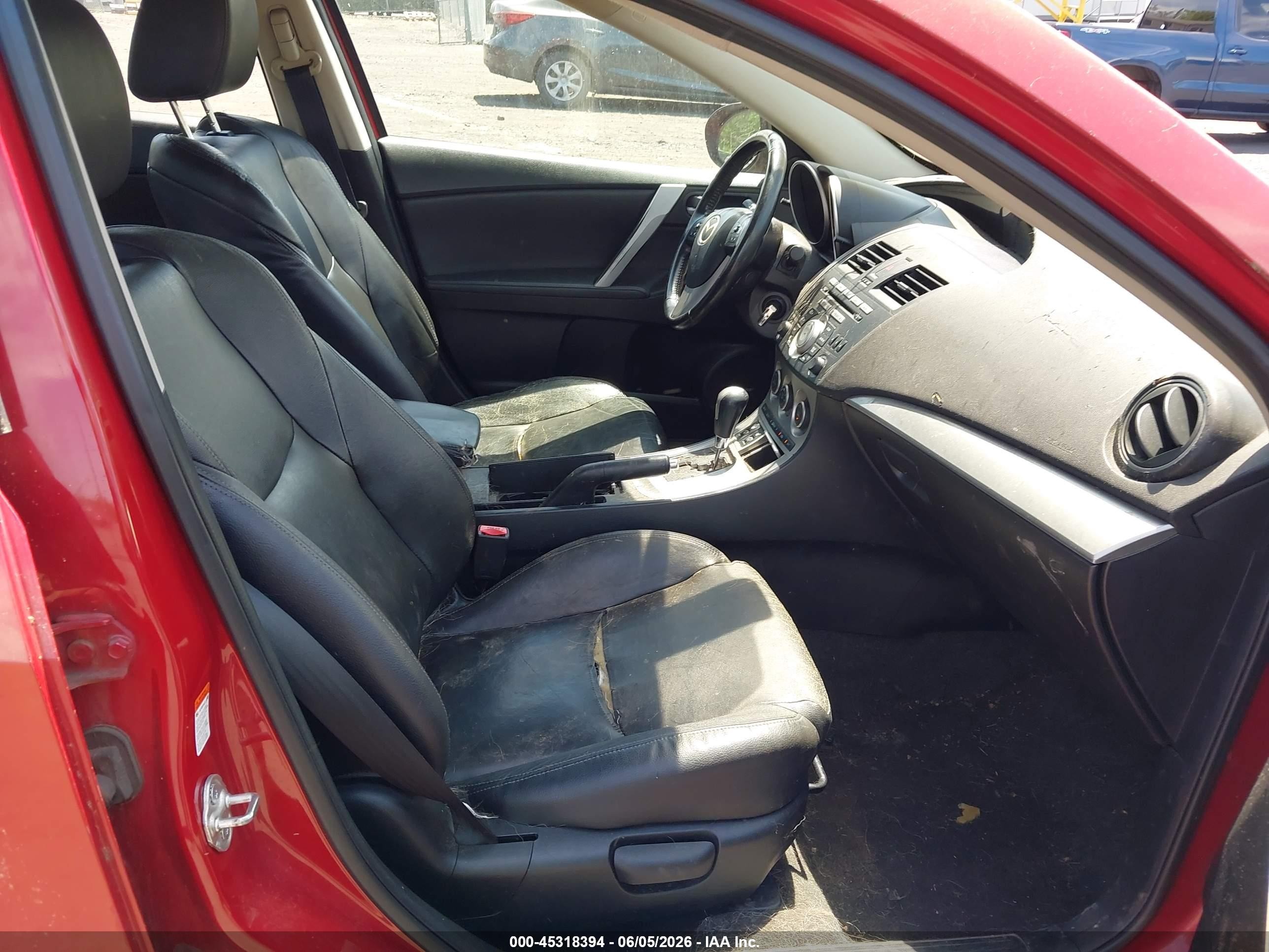 2010 Mazda Mazda3 S Grand Touring Red vin: JM1BL1S68A1260875