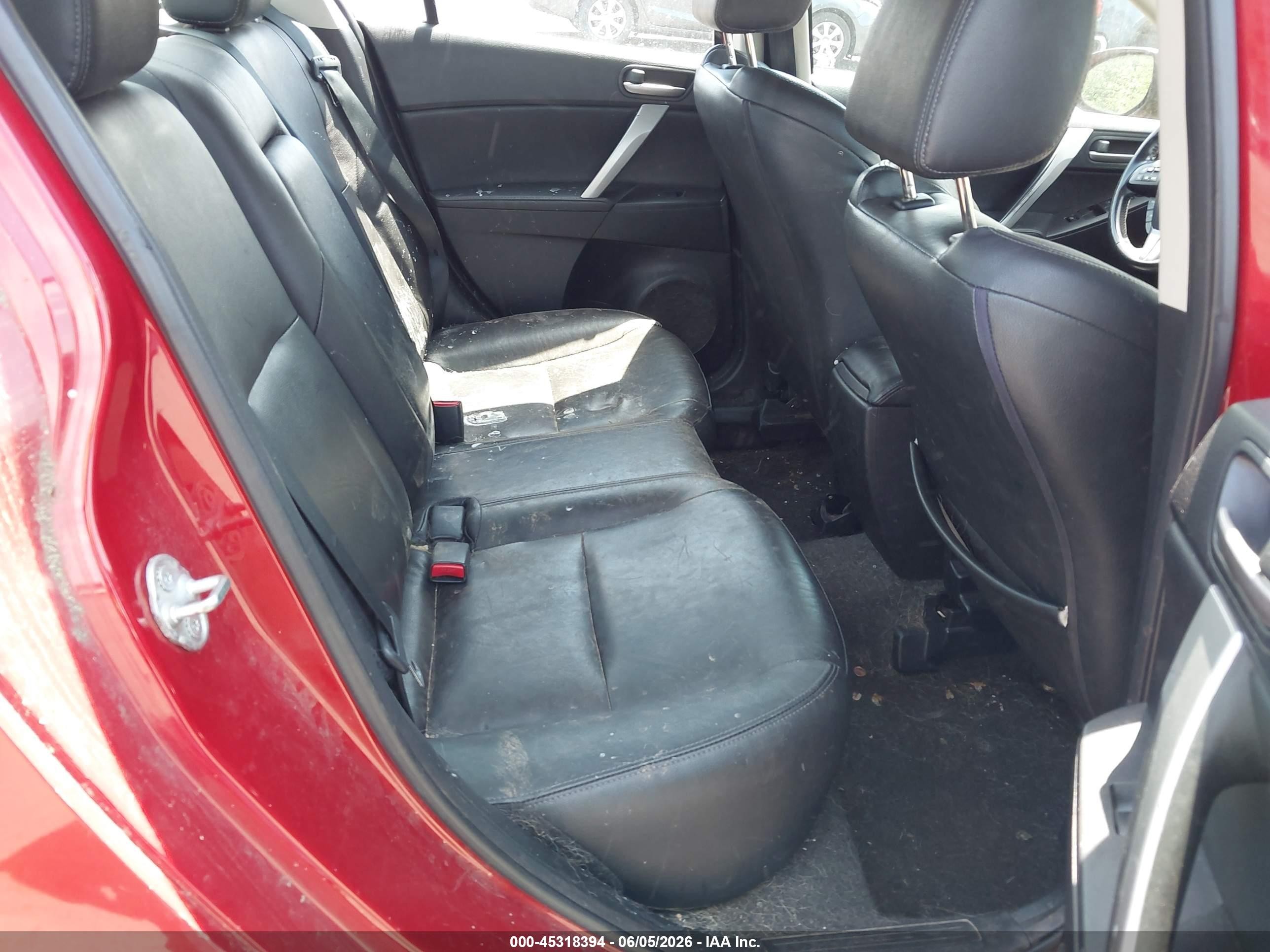2010 Mazda Mazda3 S Grand Touring Red vin: JM1BL1S68A1260875