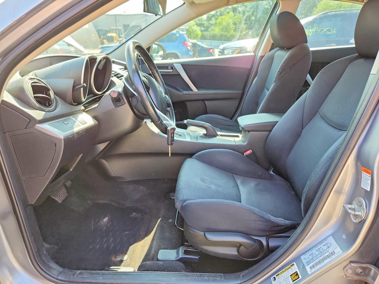 2010 Mazda 3 S Серебряный vin: JM1BL1S69A1108975
