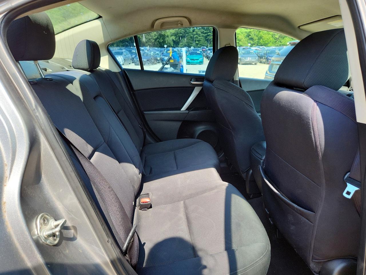 2010 Mazda 3 S Серебряный vin: JM1BL1S69A1108975