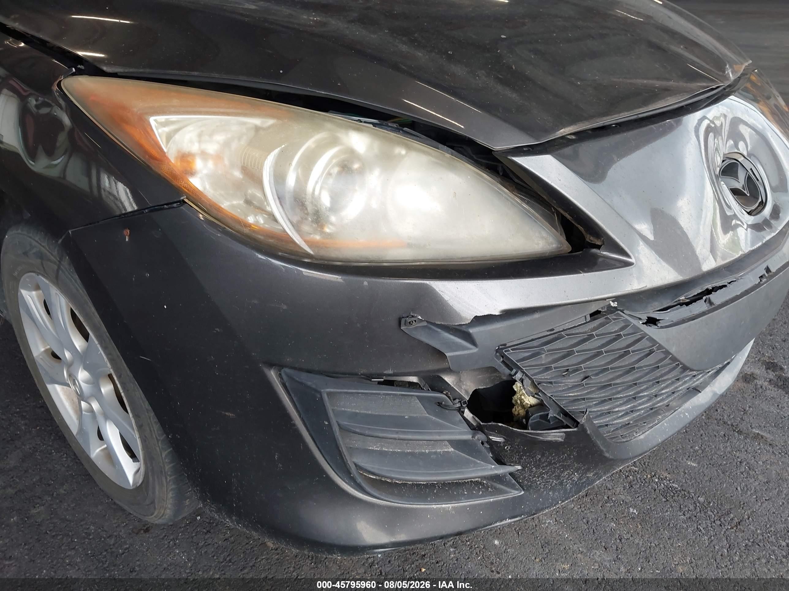2010 Mazda Mazda3 I Touring Gray vin: JM1BL1SF0A1197402