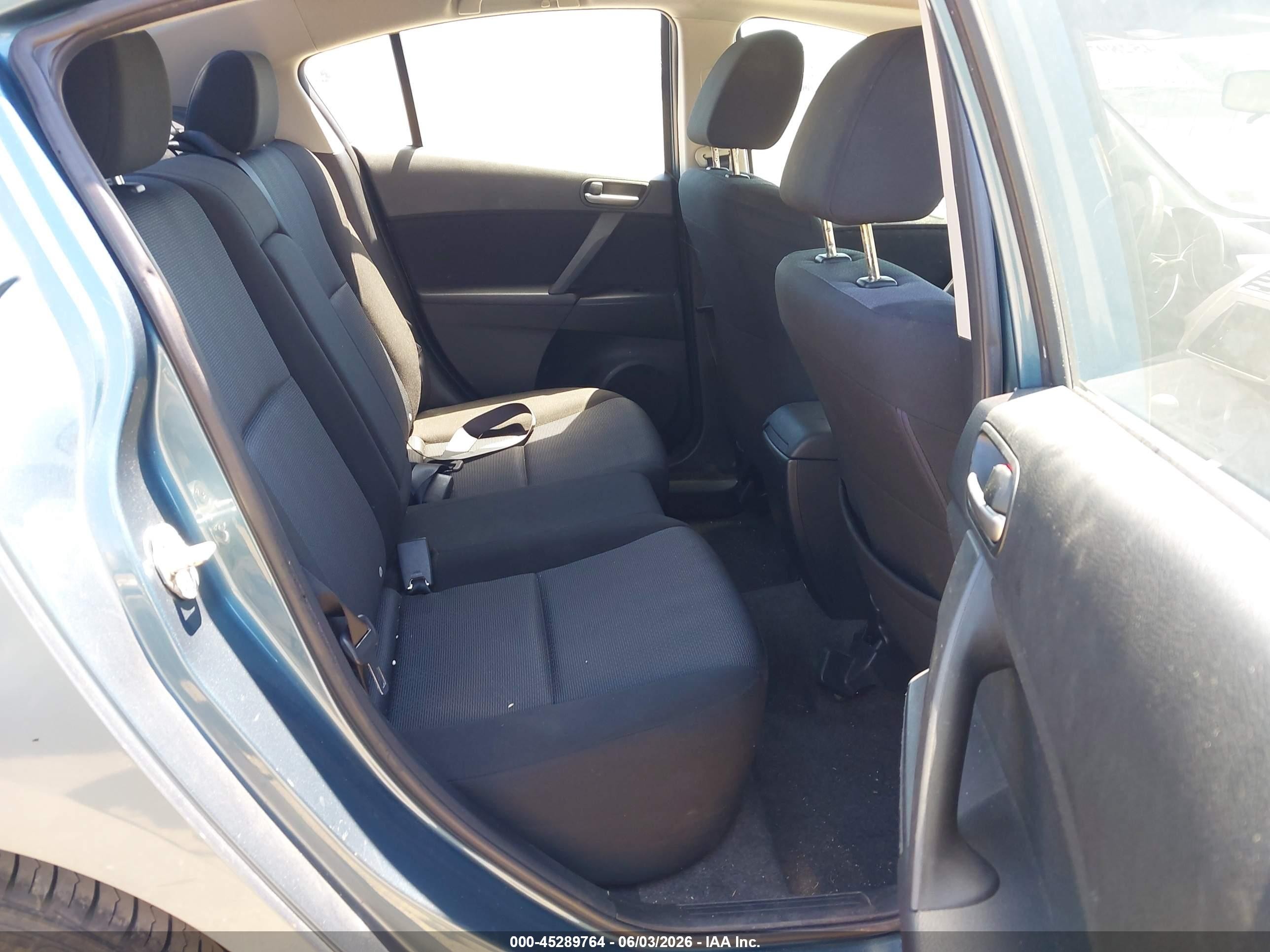 2010 Mazda Mazda3 I Touring Blue vin: JM1BL1SF0A1206115