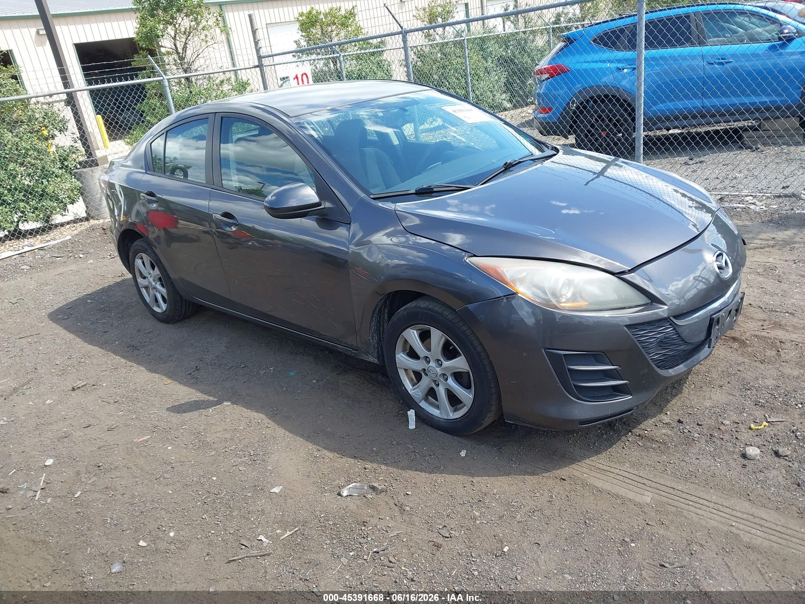 2010 Mazda Mazda3 I Touring Gray vin: JM1BL1SF0A1234108