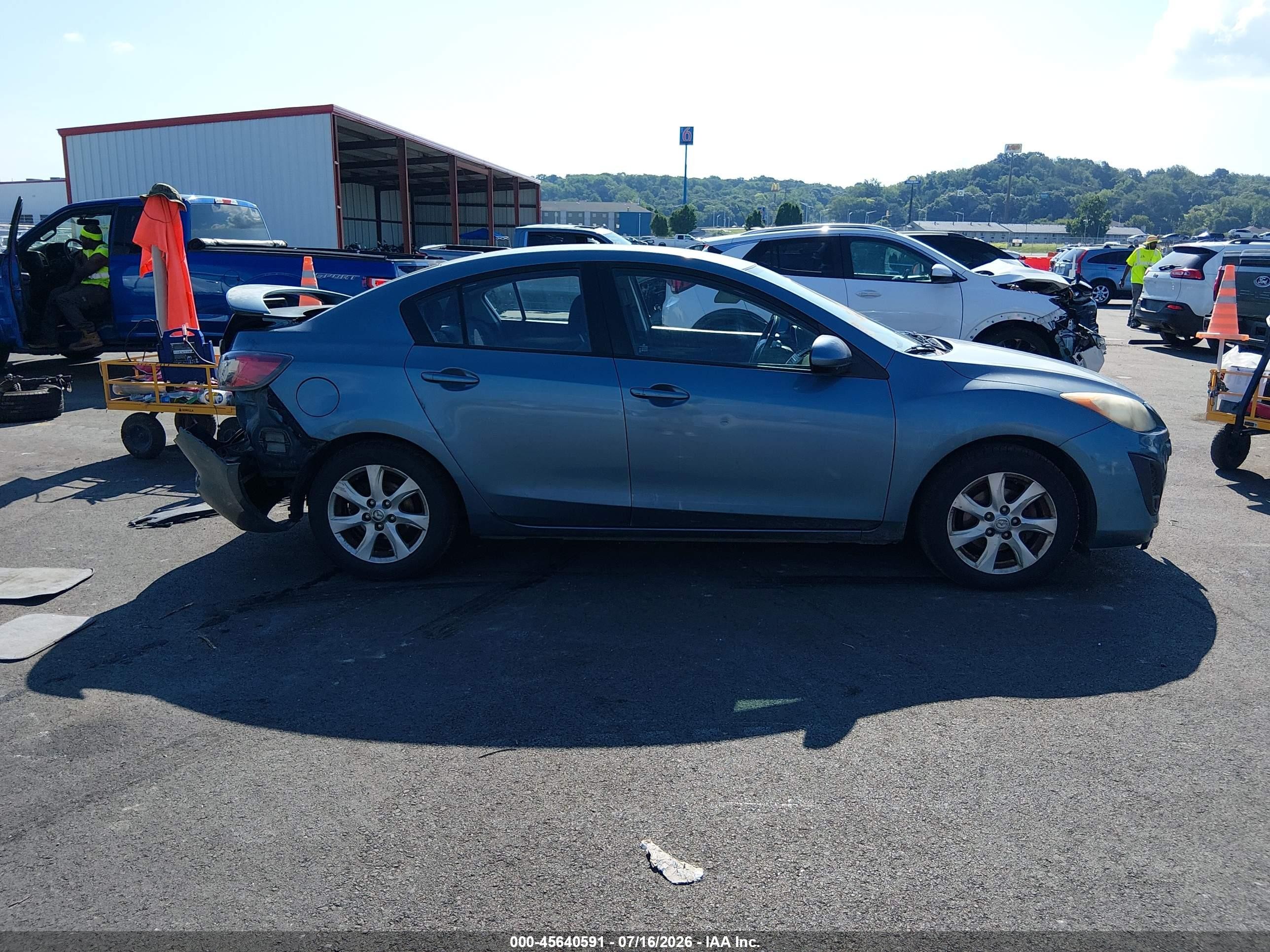 2010 Mazda Mazda3 I Touring Light Blue vin: JM1BL1SF0A1295233