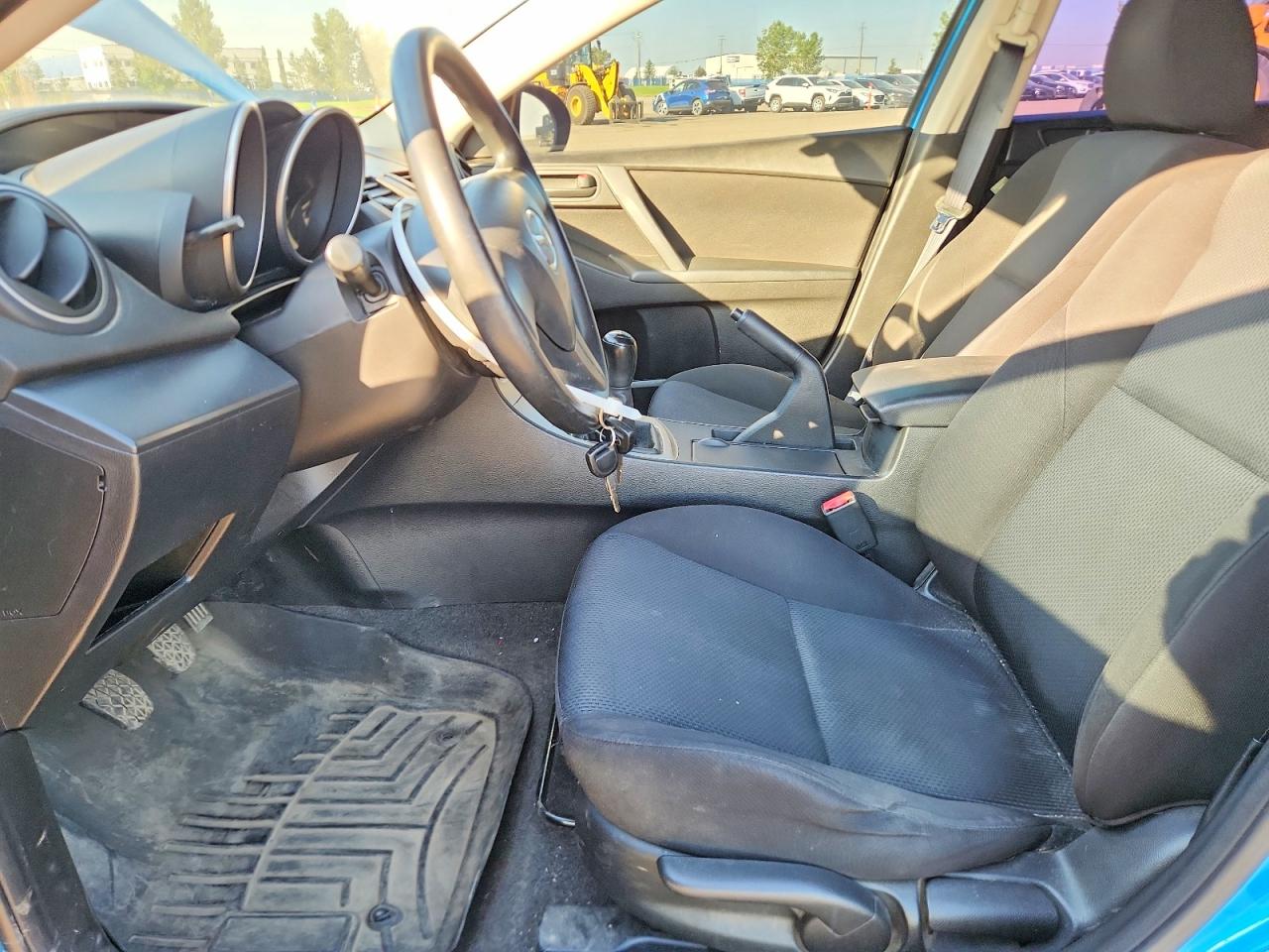 2010 Mazda 3 I Blue vin: JM1BL1SF0A1341563