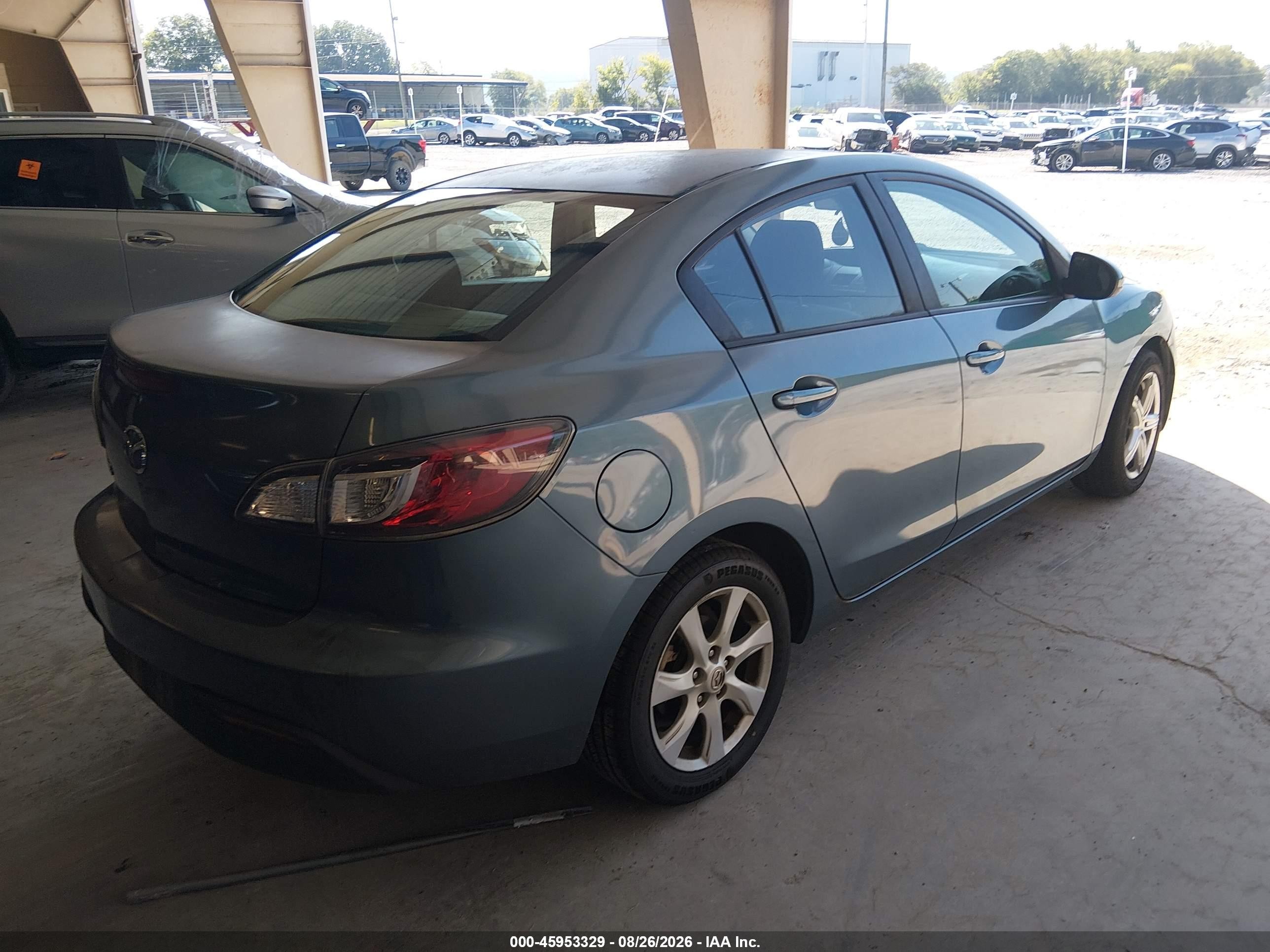 2010 Mazda Mazda3 I Touring Blue vin: JM1BL1SF1A1178518