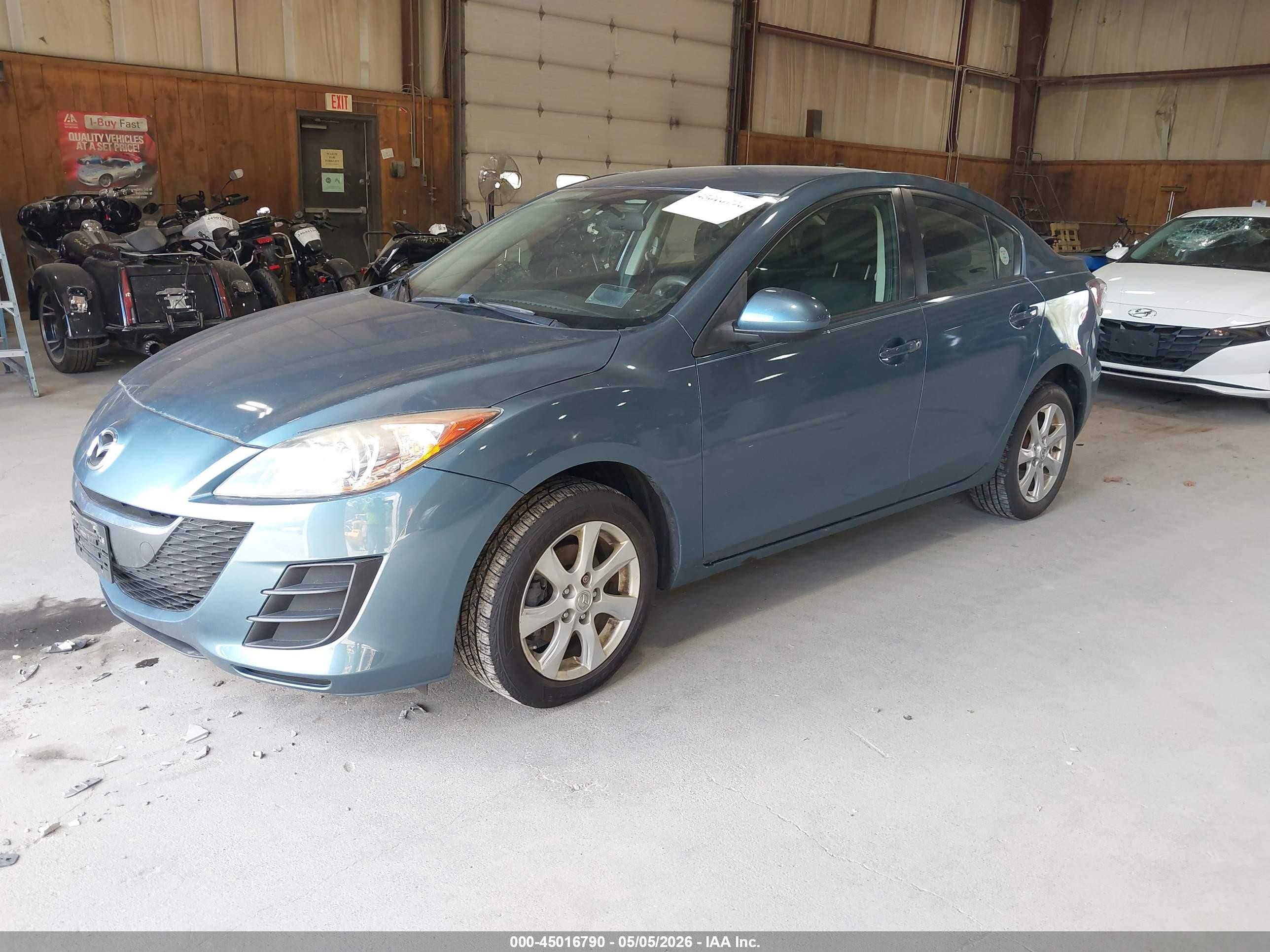 2010 Mazda Mazda3 I Touring Green vin: JM1BL1SF1A1184514